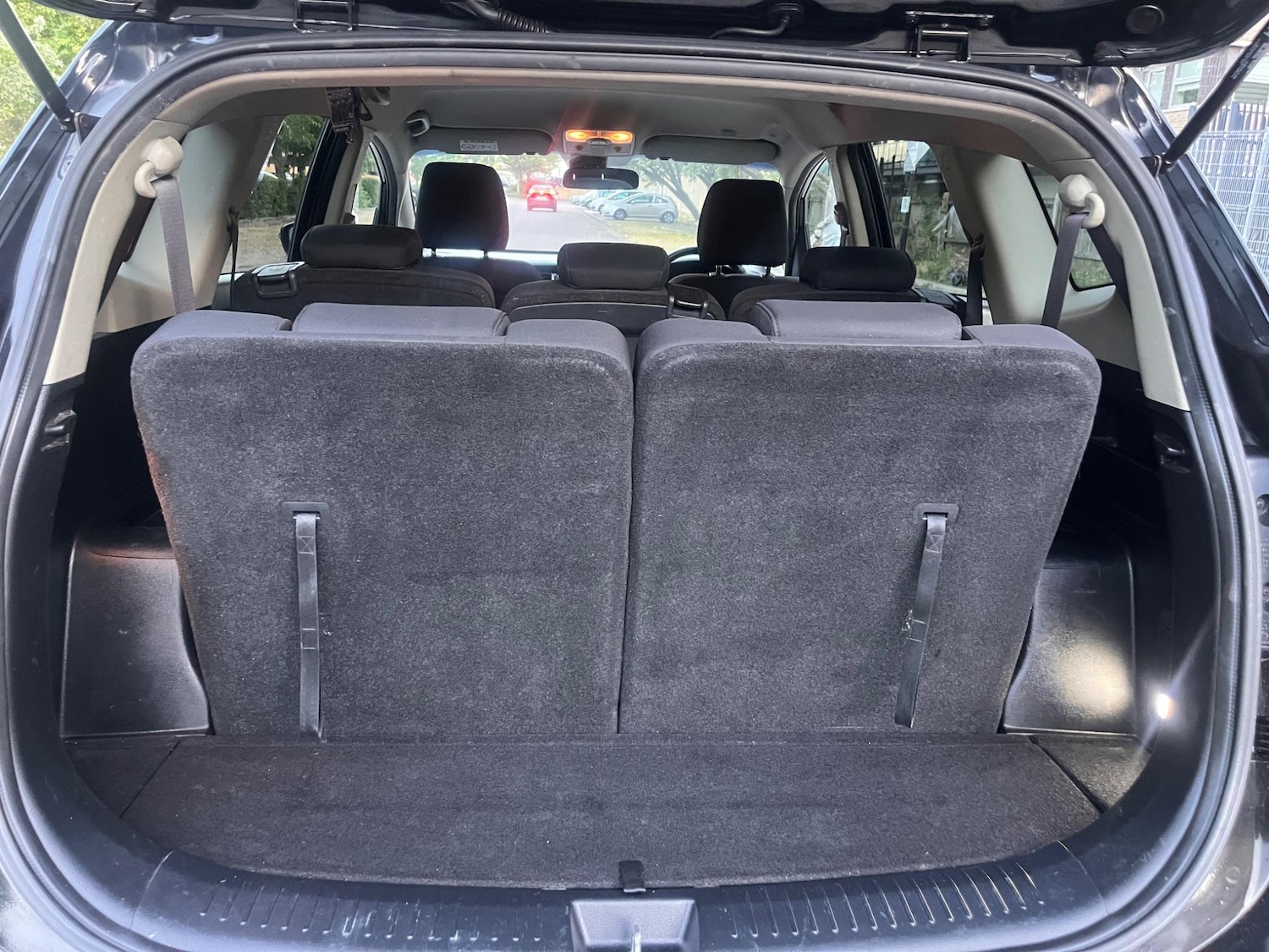 Used Kia Carens 2015 for sale - 76825034: Photo 33