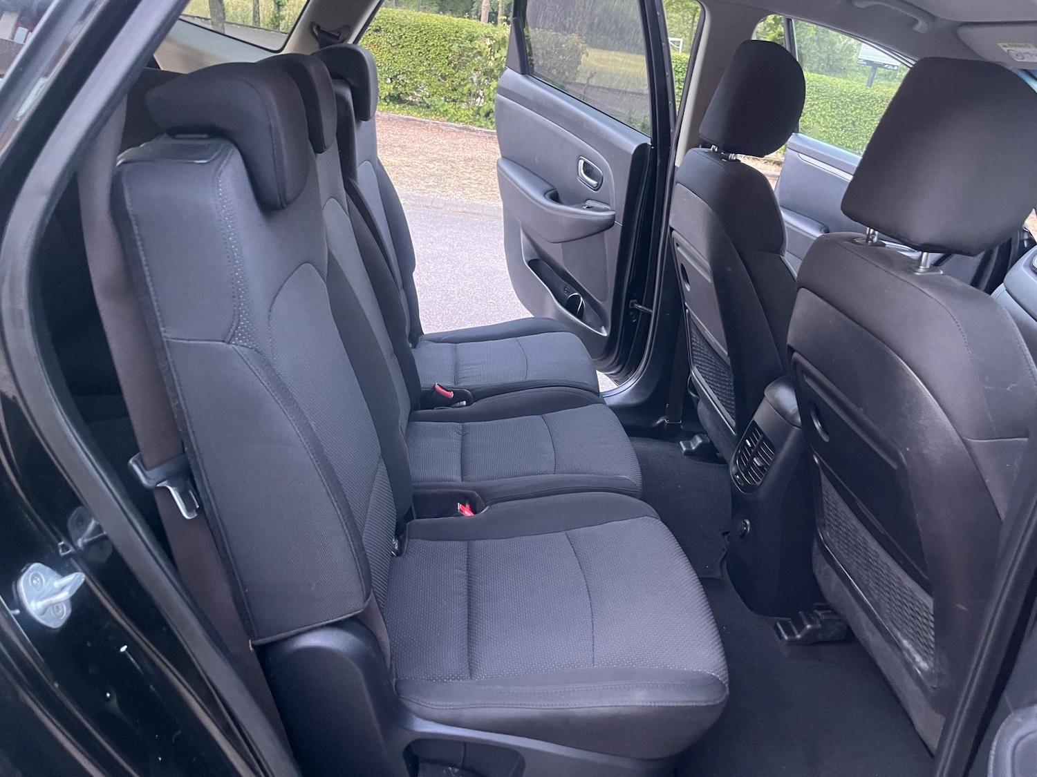 Used Kia Carens 2015 for sale - 76825034: Photo 39