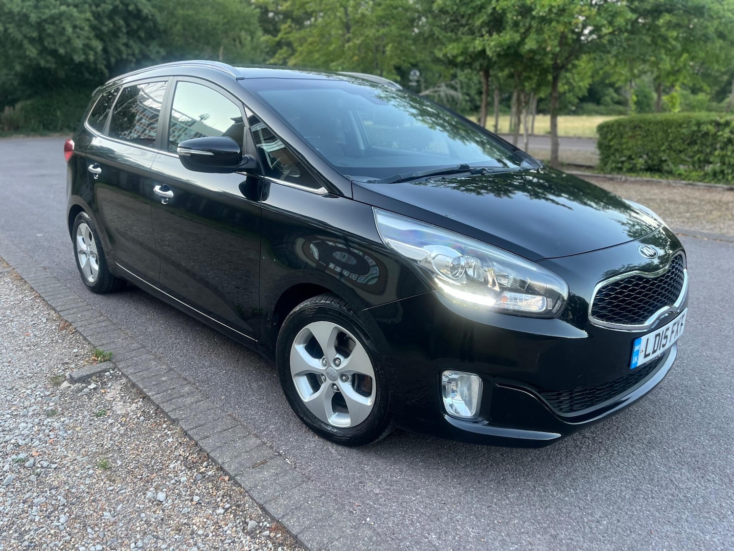 Used Kia Carens 2015 for sale - 76825034: Photo 4