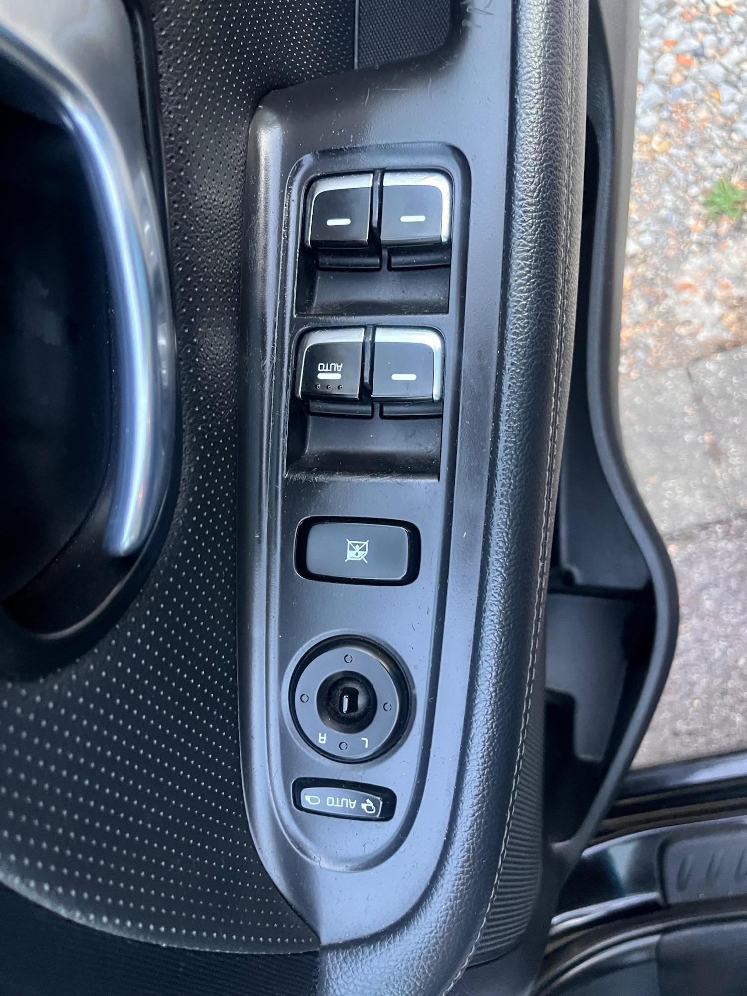 Used Kia Carens 2015 for sale - 76825034: Photo 43