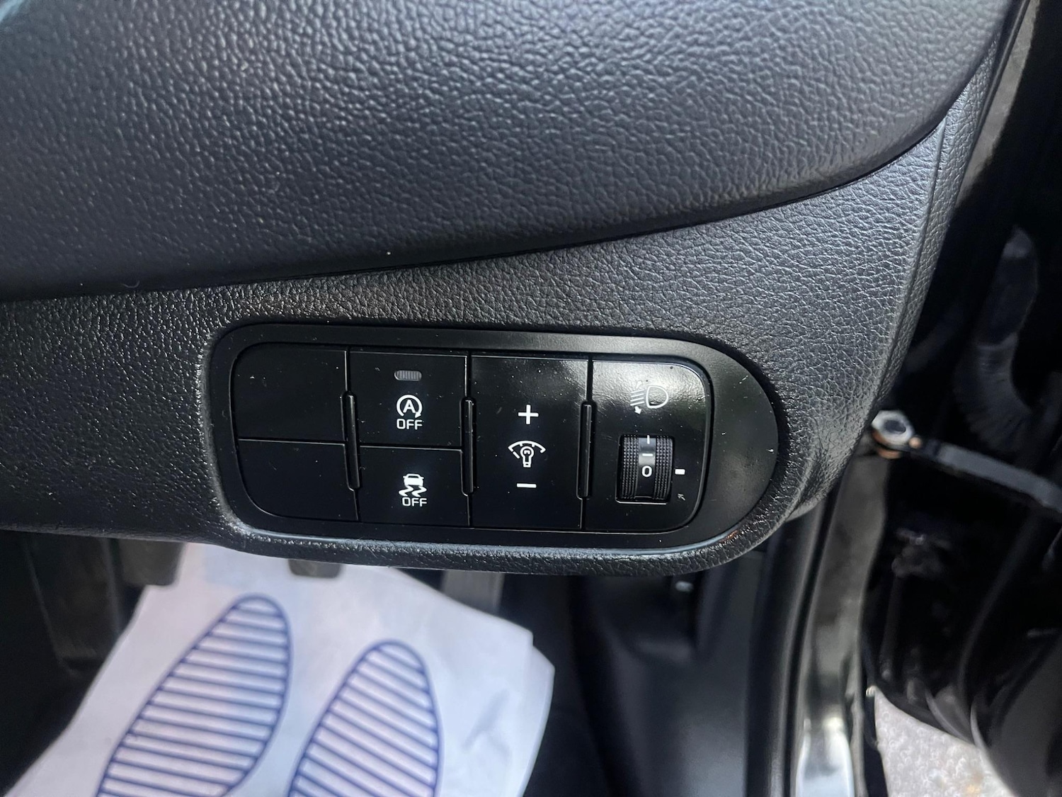 Used Kia Carens 2015 for sale - 76825034: Photo 45