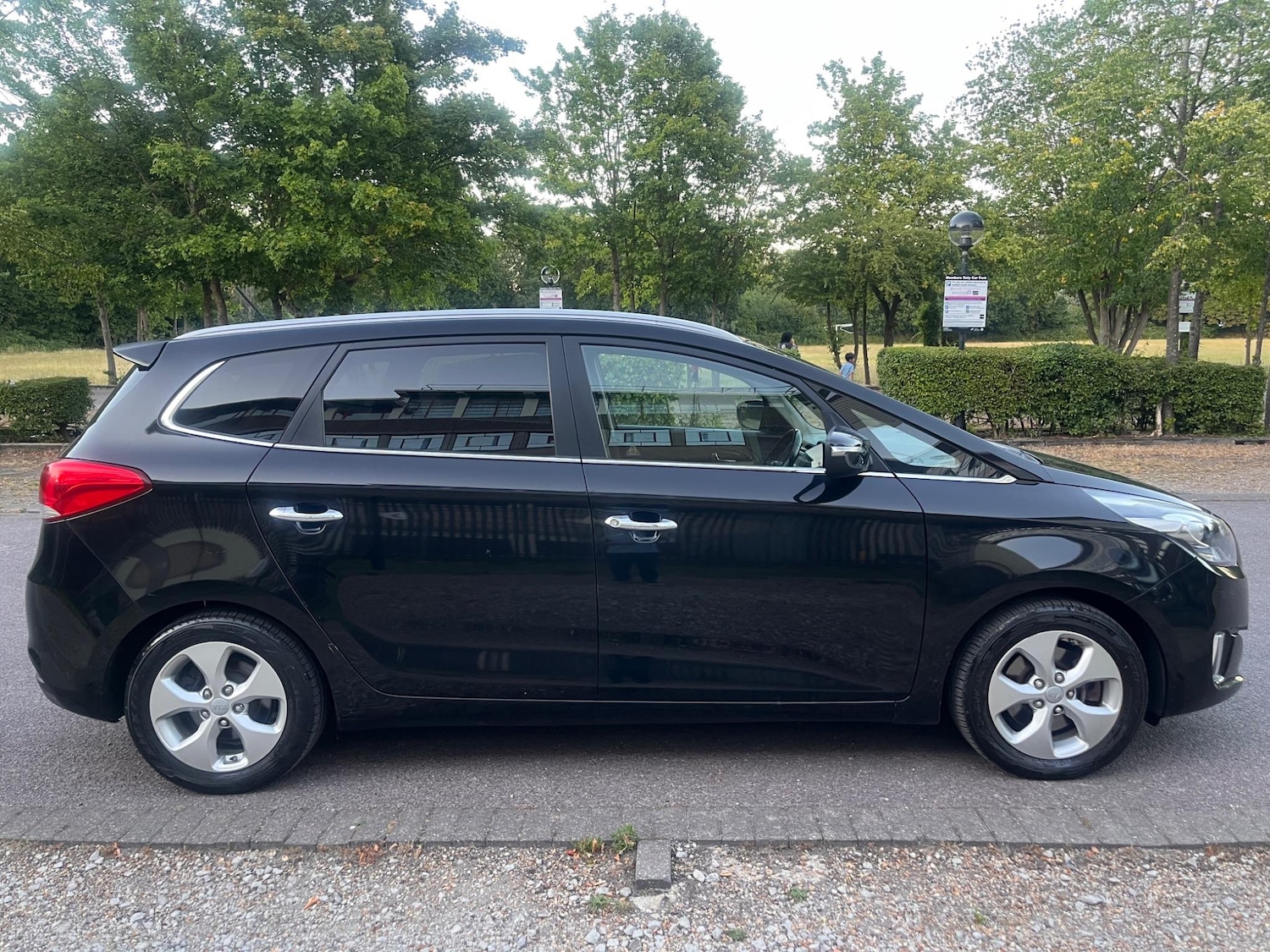 Used Kia Carens 2015 for sale - 76825034: Photo 5