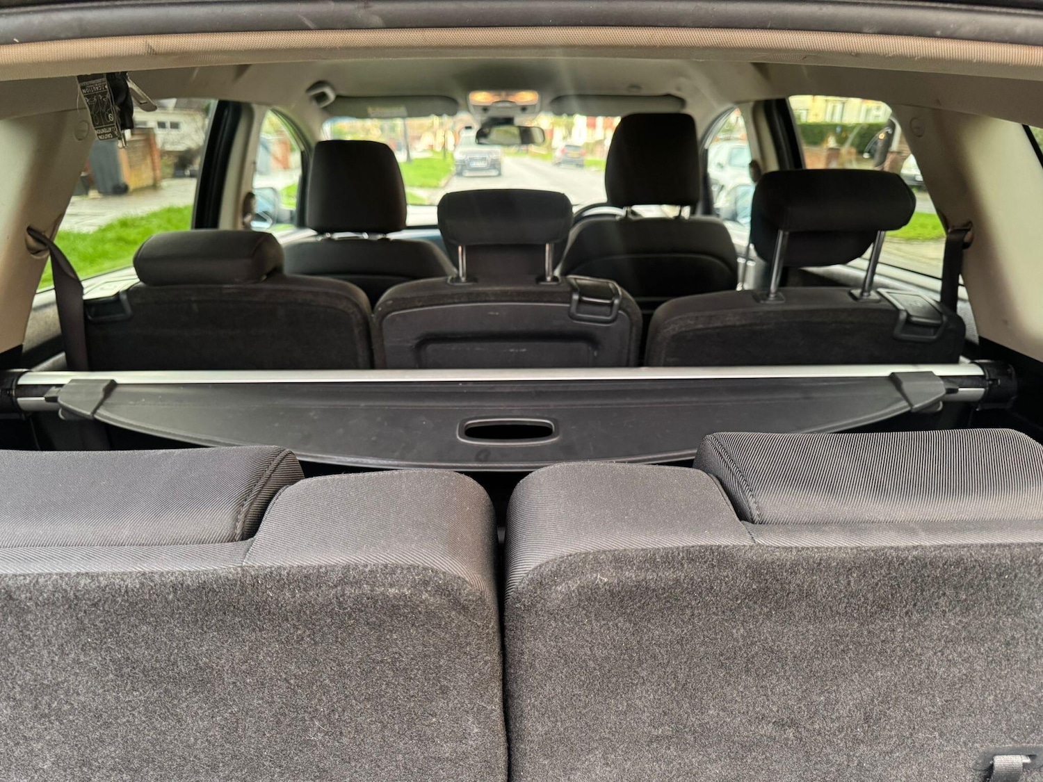 Used Kia Carens 2015 for sale - 76825034: Photo 62