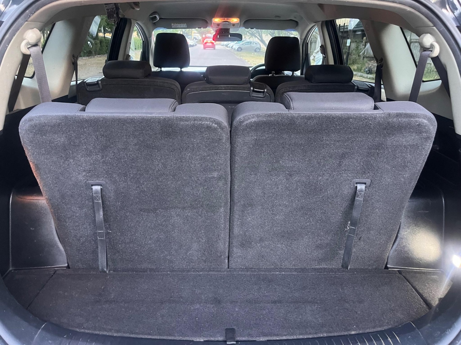 Used Kia Carens 2015 for sale - 76825034: Photo 9