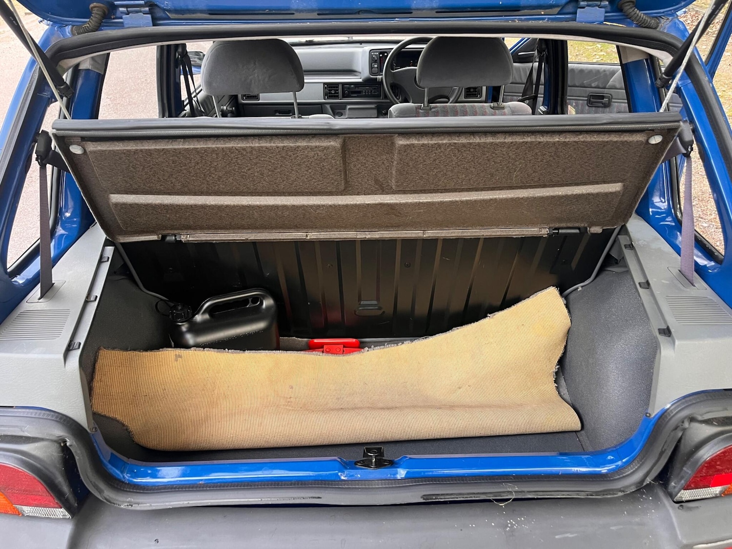 Vehicle 29