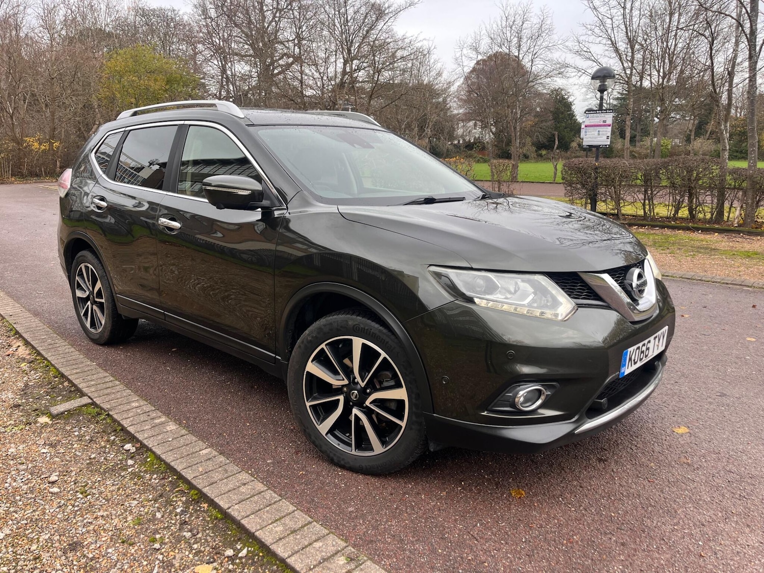 Used Nissan X-Trail 2017 for sale - 76886860: Photo 1