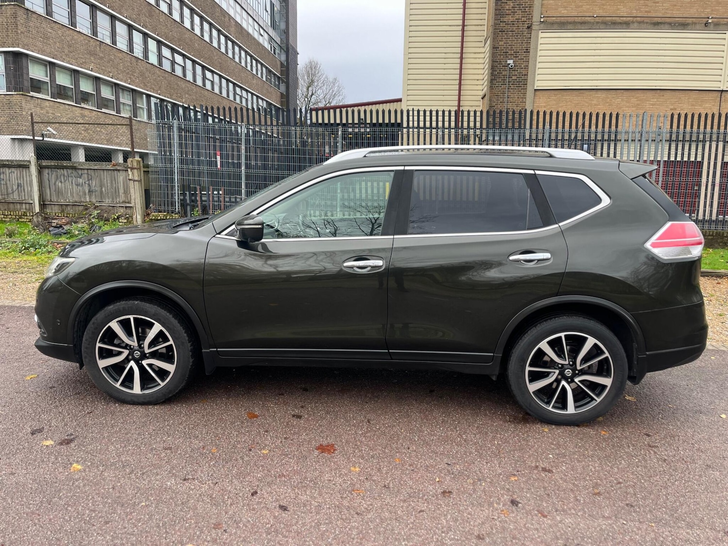 Used Nissan X-Trail 2017 for sale - 76886860: Photo 24