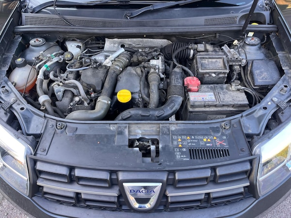 Used Dacia Sandero 2017 for sale - 75670114: Photo 40