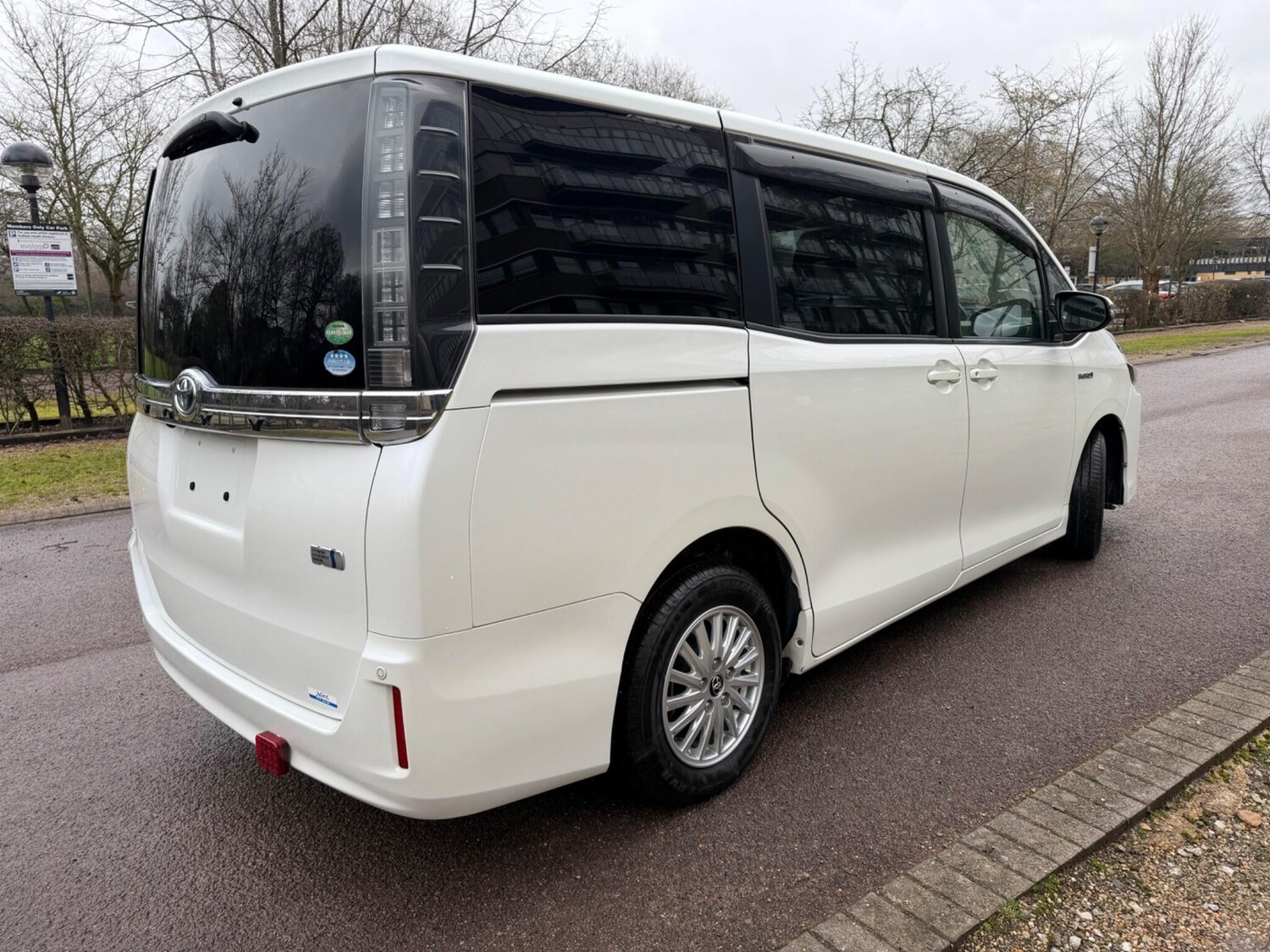 Used Toyota Voxy for sale - 77427575: Photo 22