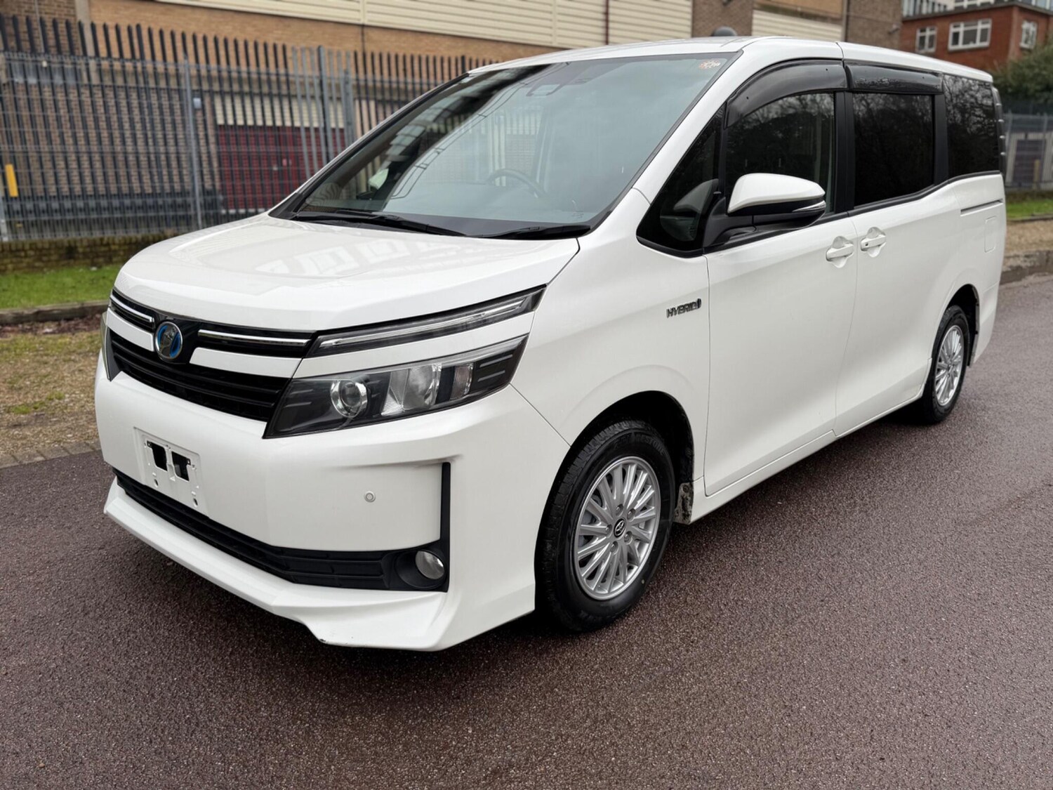 Used Toyota Voxy for sale - 77427575: Photo 8