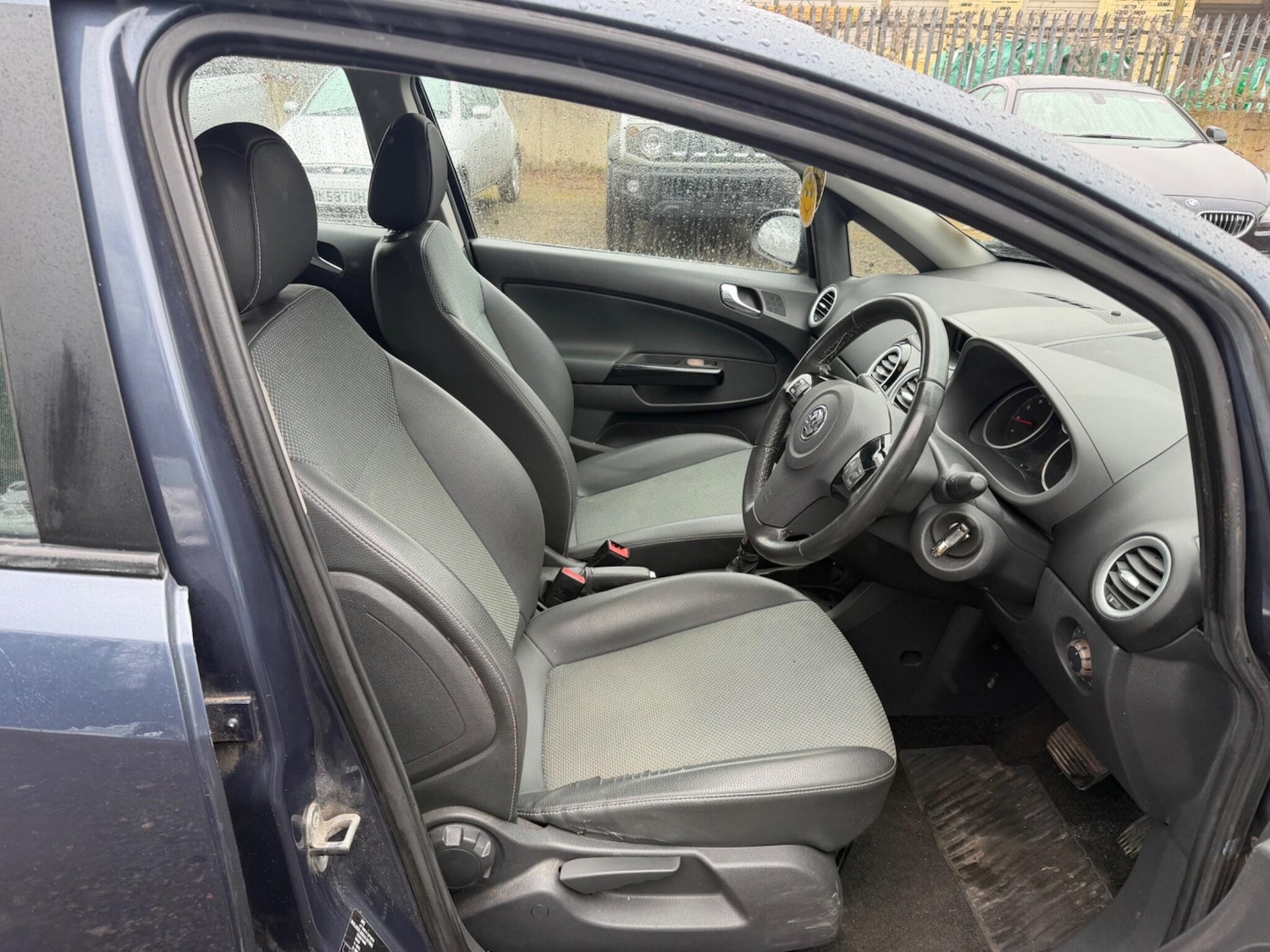 Used Vauxhall Corsa 2009 for sale - 77625909: Photo 11