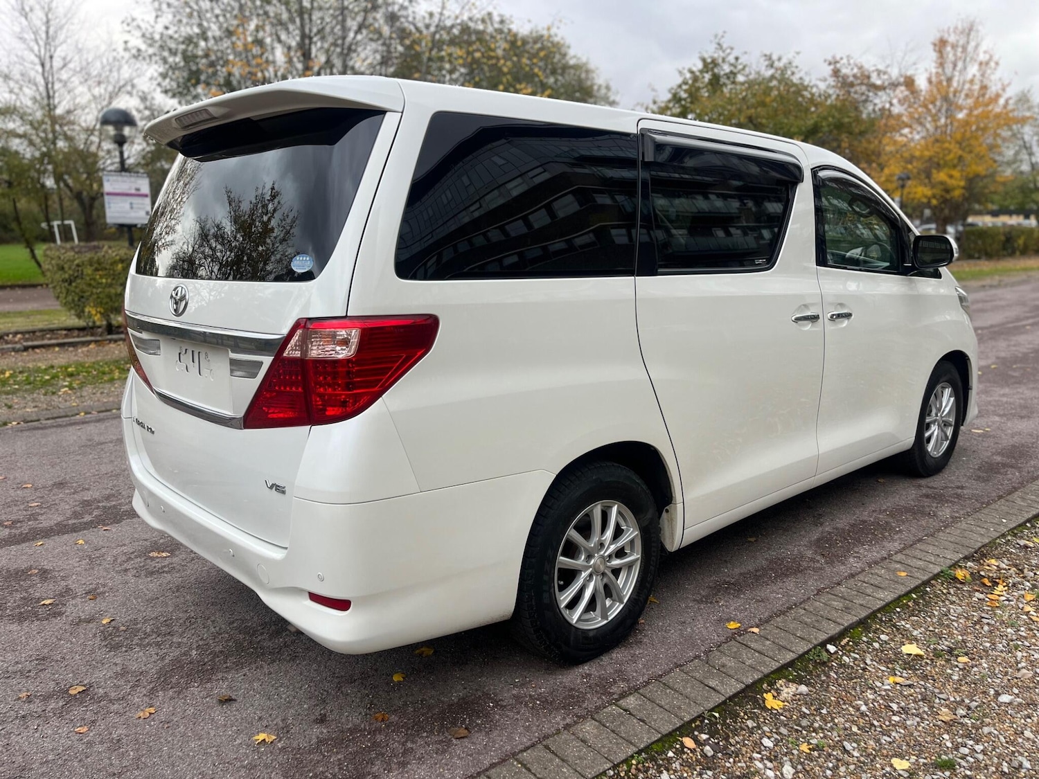Used Toyota Alphard for sale - 76472449: Photo 23