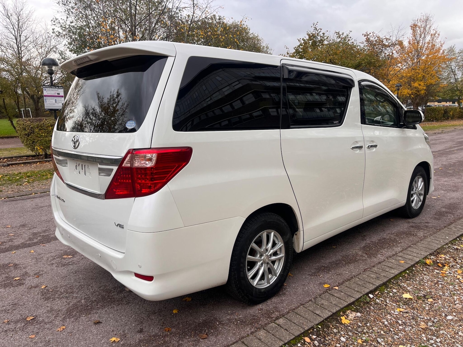 Used Toyota Alphard for sale - 76472449: Photo 24