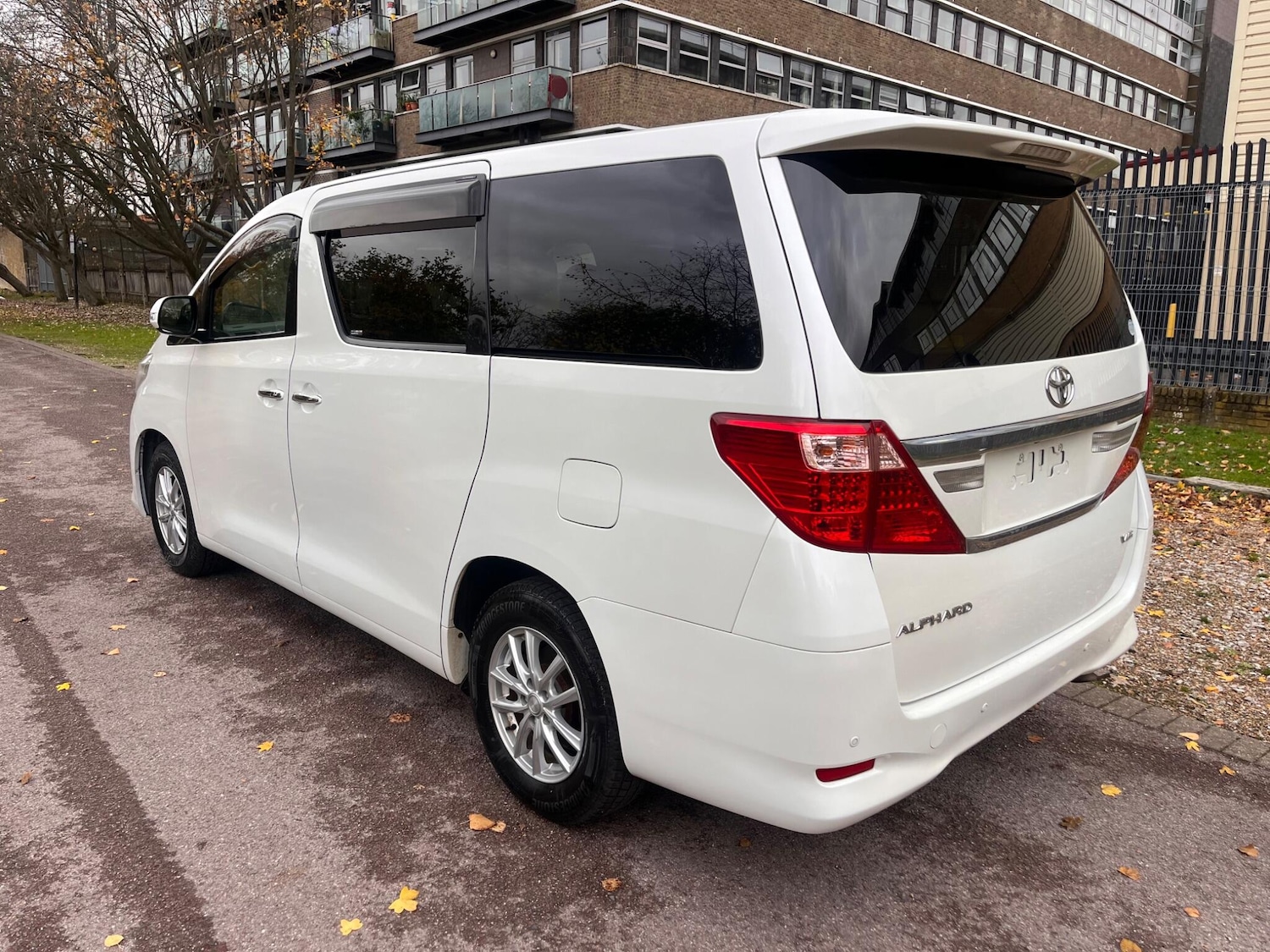 Used Toyota Alphard for sale - 76472449: Photo 25