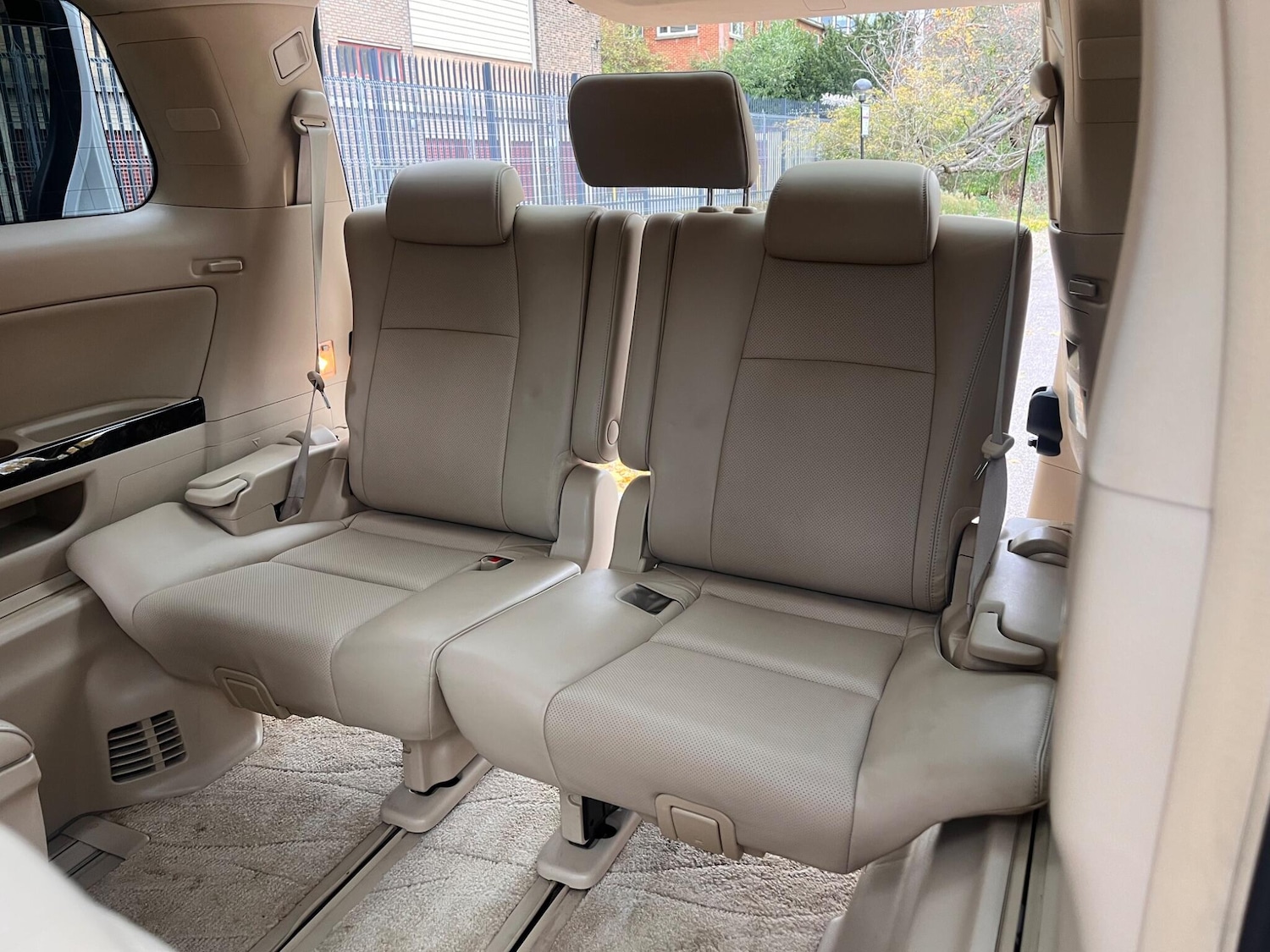 Used Toyota Alphard for sale - 76472449: Photo 36
