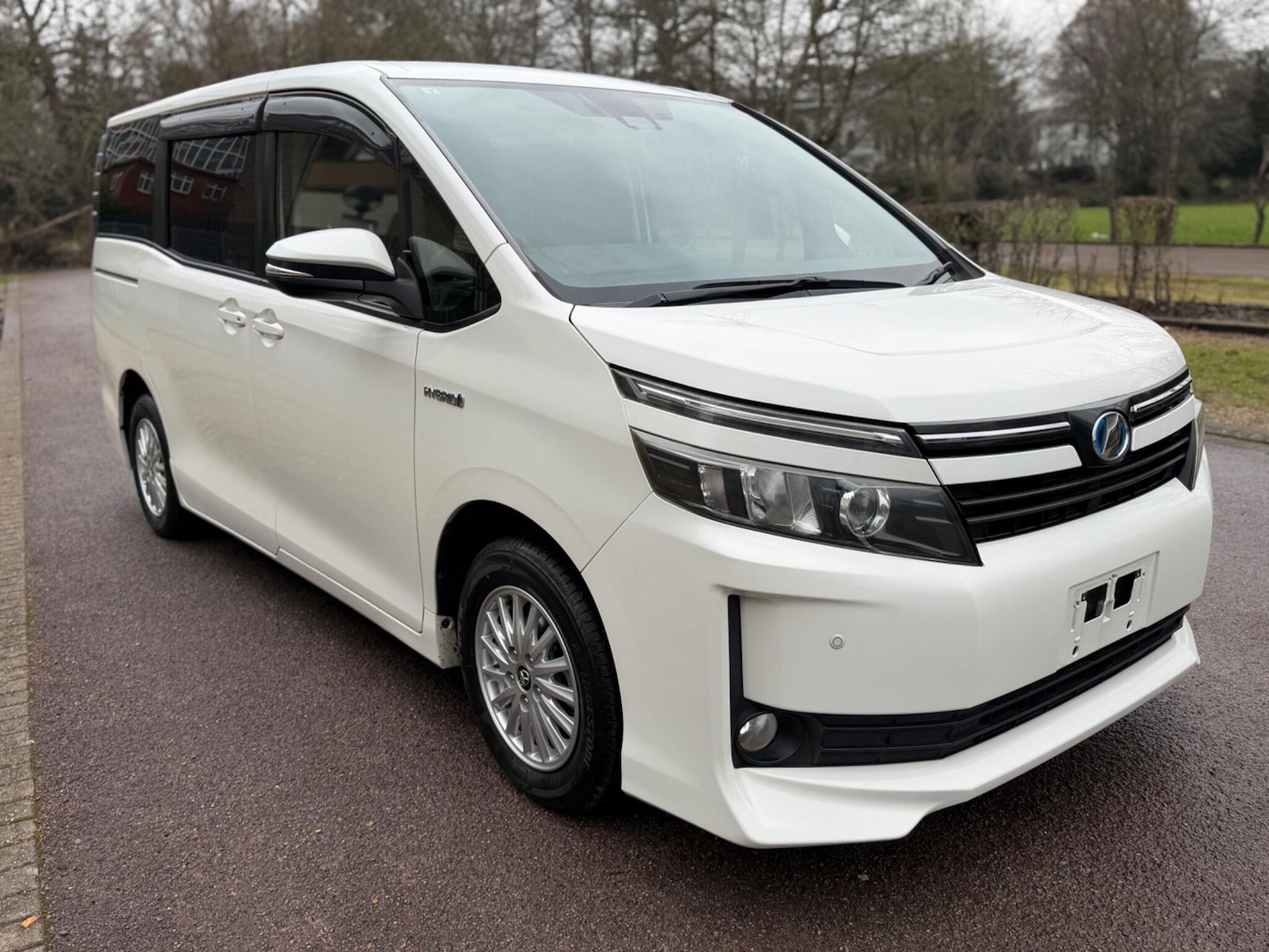 Used Toyota Voxy for sale - 77411979: Photo 6