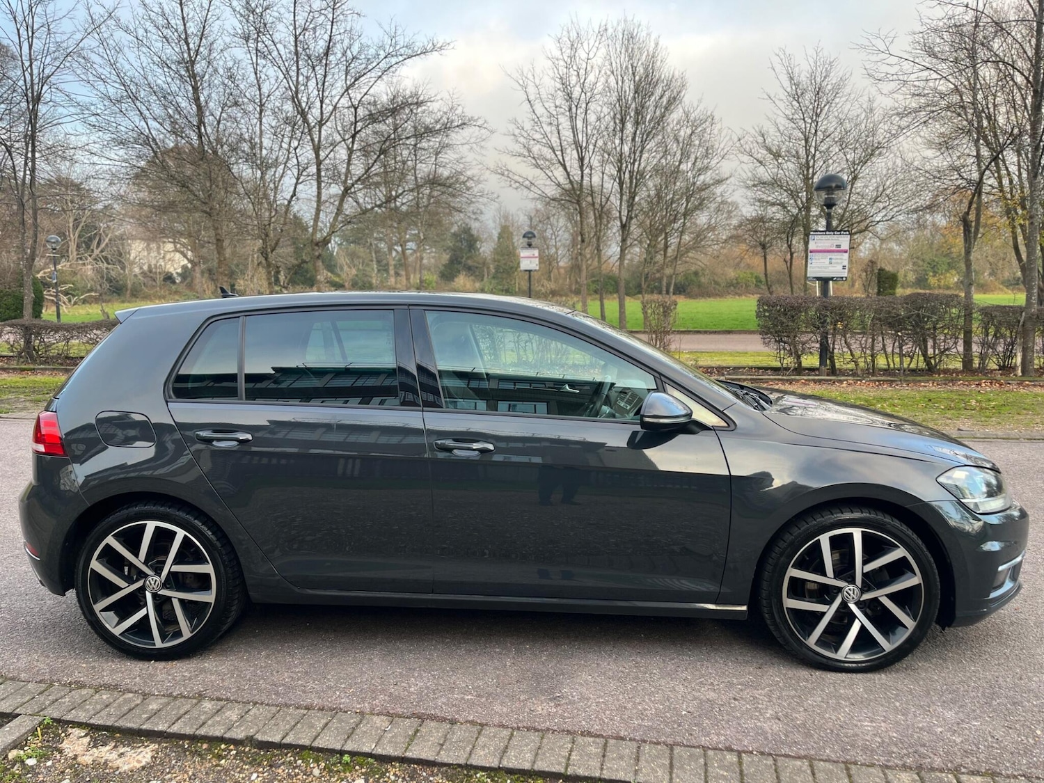 Used Volkswagen Golf 2019 for sale - 77084430: Photo 11