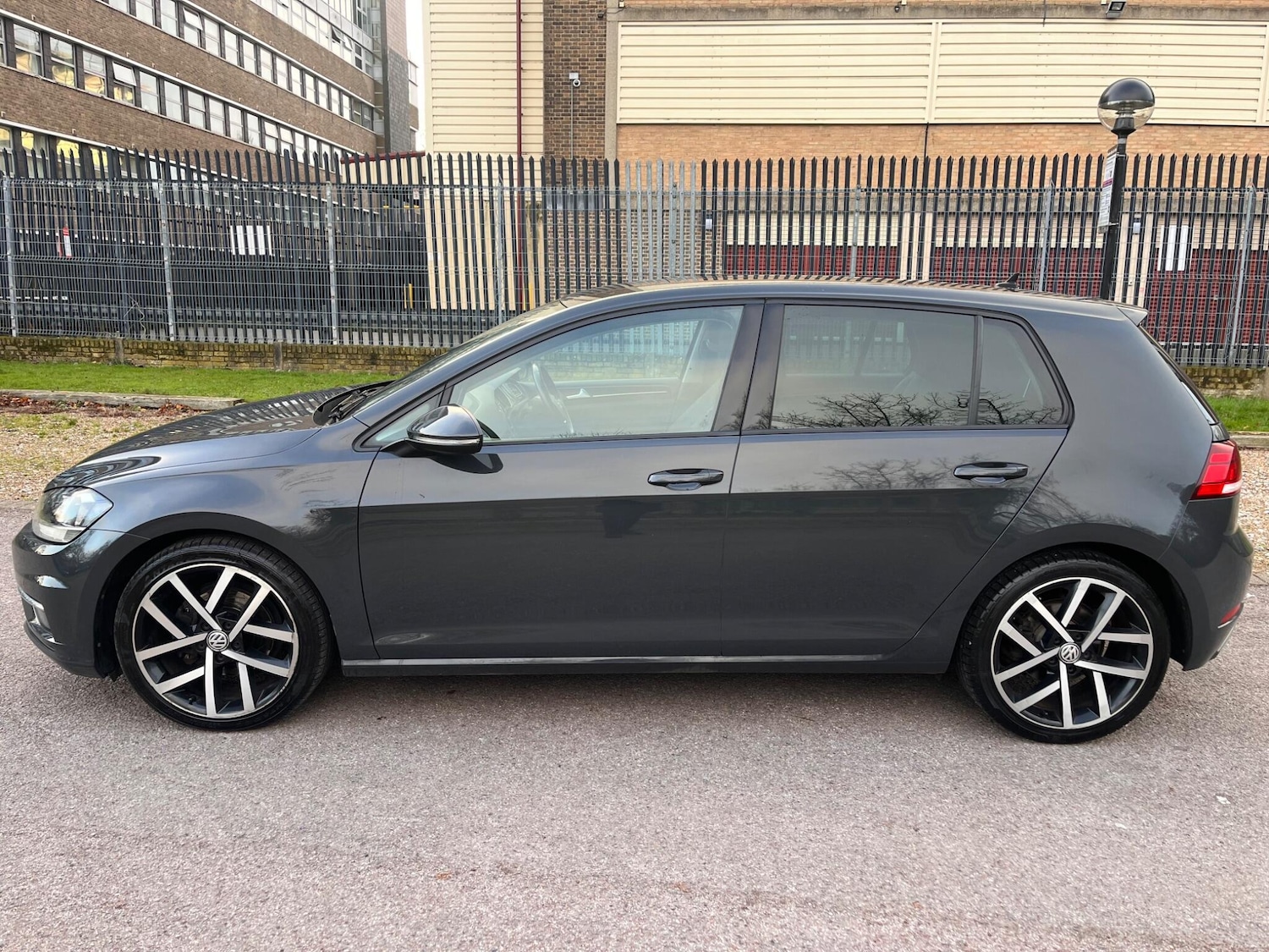 Used Volkswagen Golf 2019 for sale - 77084430: Photo 17
