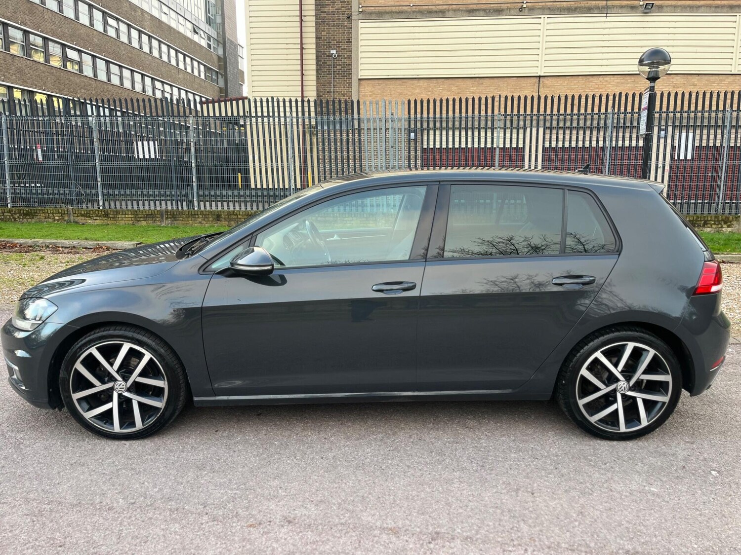 Used Volkswagen Golf 2019 for sale - 77084430: Photo 18