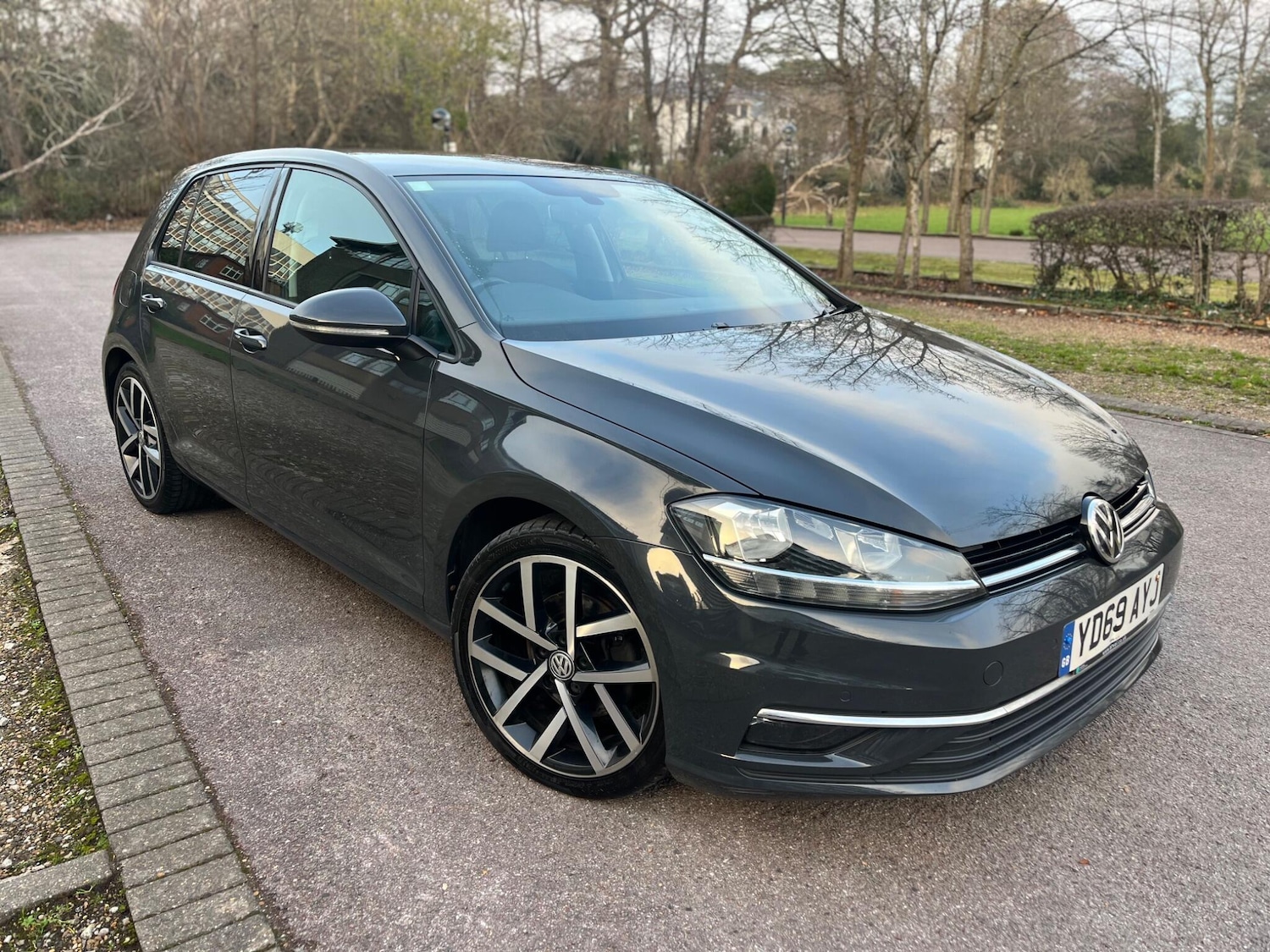 Used Volkswagen Golf 2019 for sale - 77084430: Photo 2