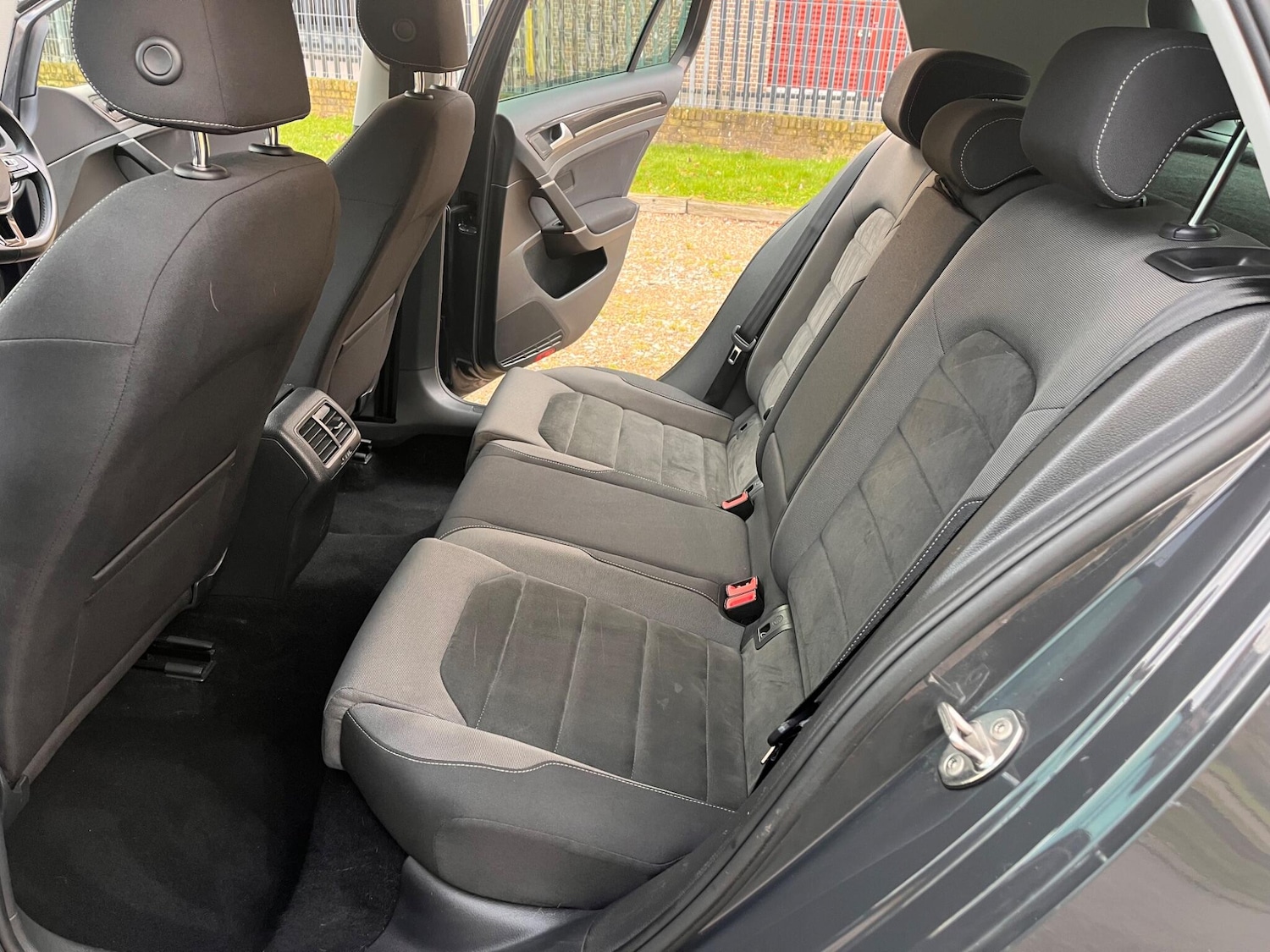 Used Volkswagen Golf 2019 for sale - 77084430: Photo 25