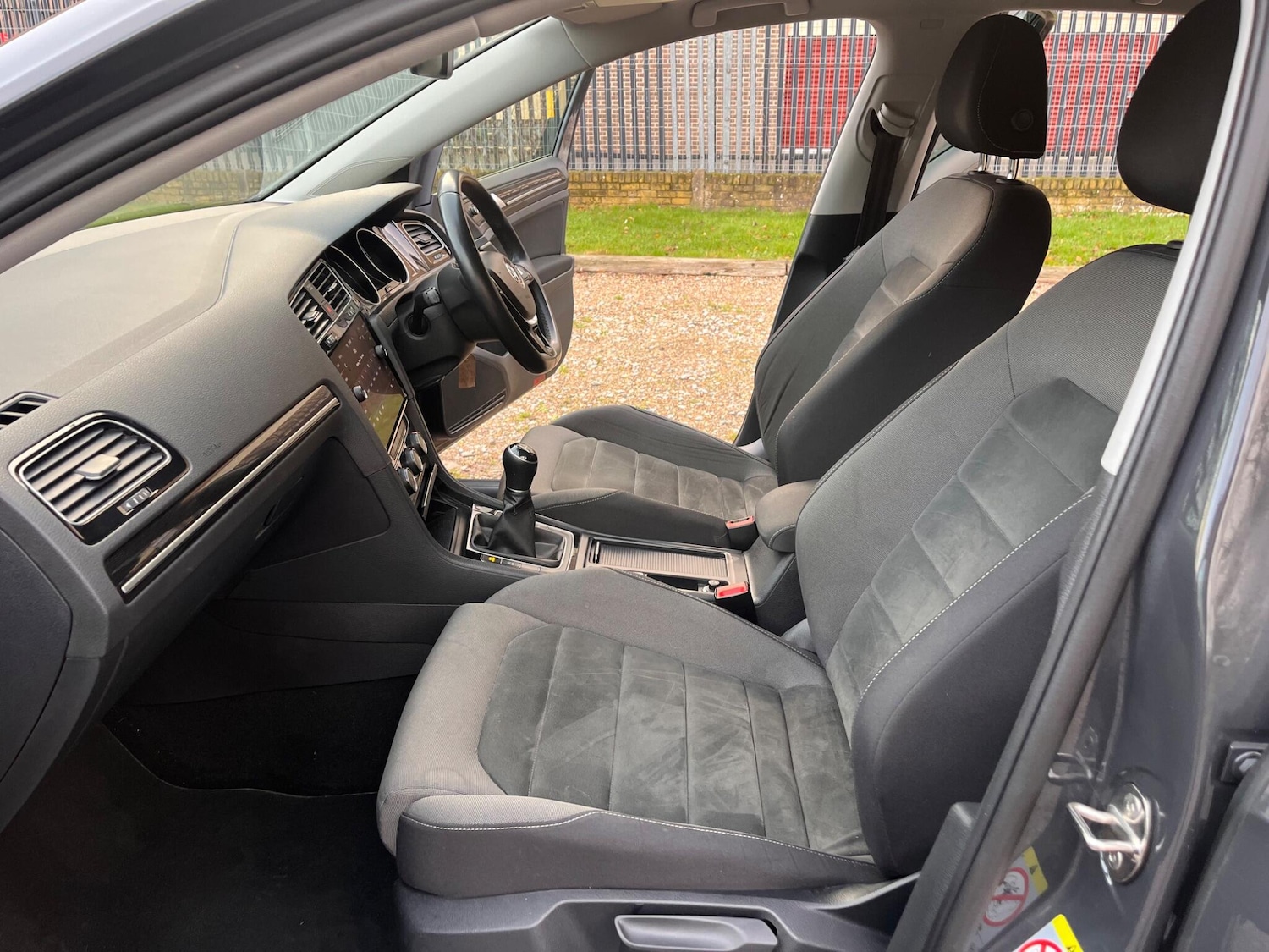 Used Volkswagen Golf 2019 for sale - 77084430: Photo 27