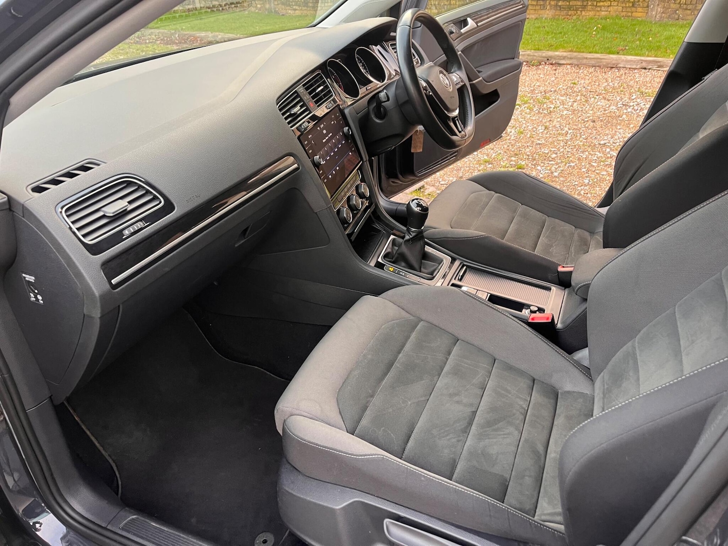 Used Volkswagen Golf 2019 for sale - 77084430: Photo 30