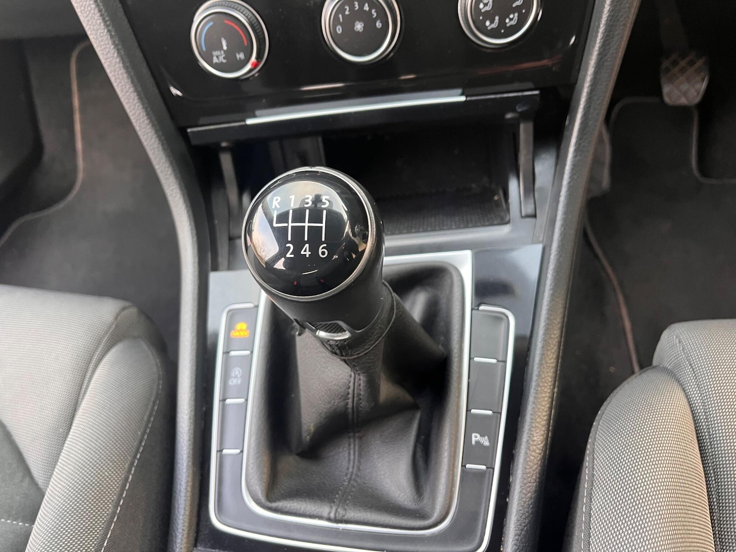 Used Volkswagen Golf 2019 for sale - 77084430: Photo 41