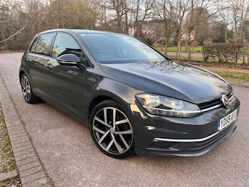 Used Volkswagen Golf 2019 for sale - 77084430: Photo