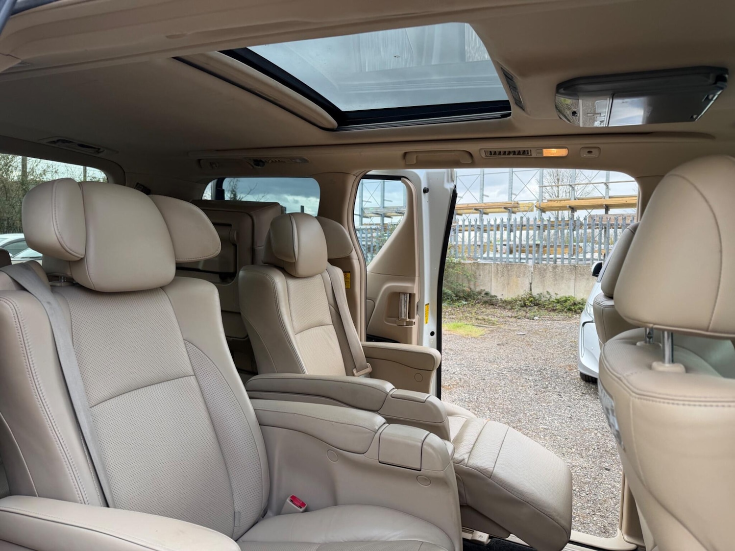 Used Toyota Alphard for sale - 78101499: Photo 10