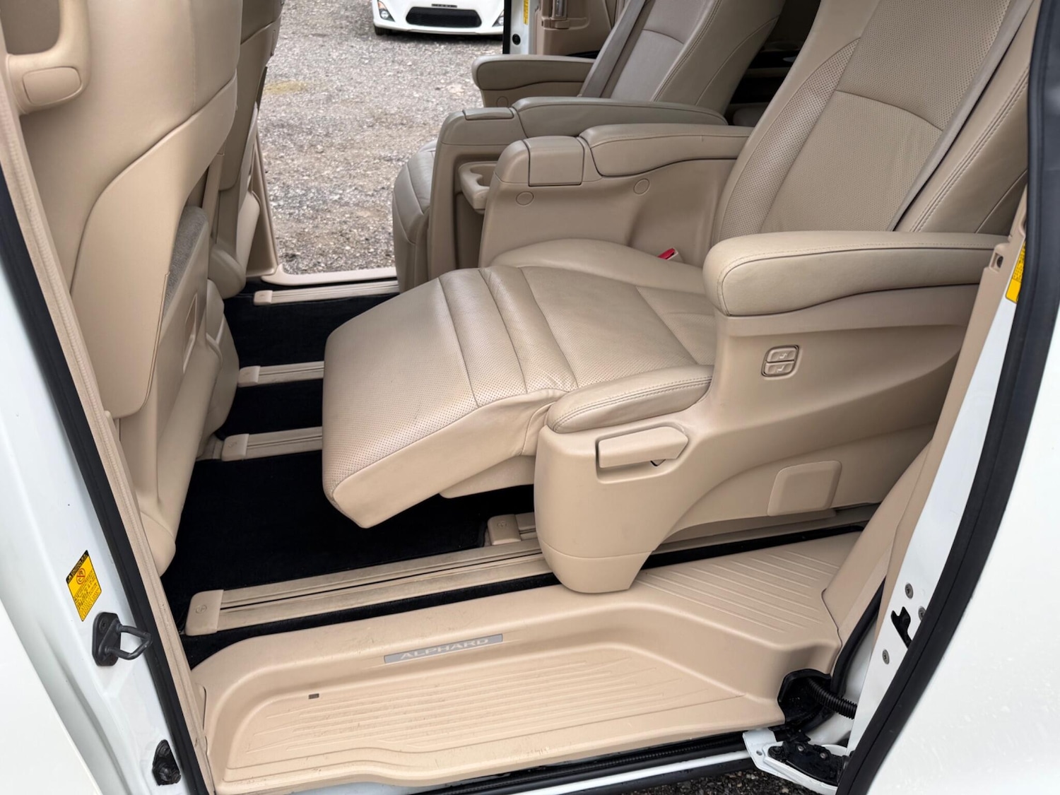 Used Toyota Alphard for sale - 78101499: Photo 31