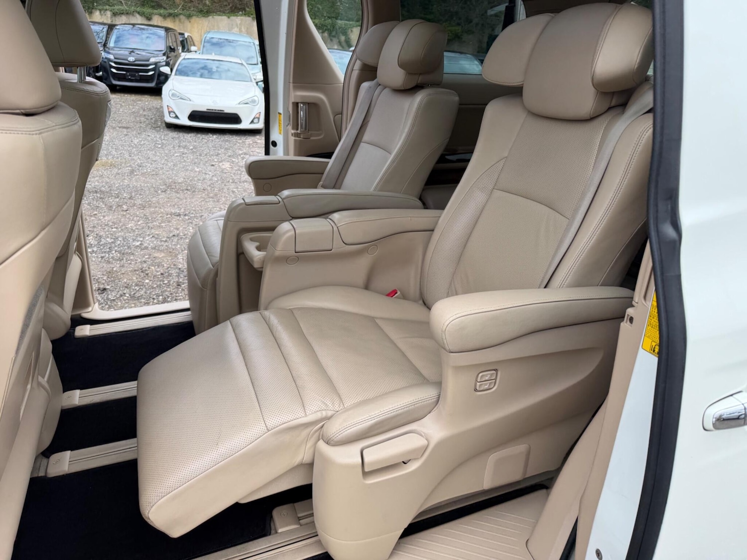 Used Toyota Alphard for sale - 78101499: Photo 33