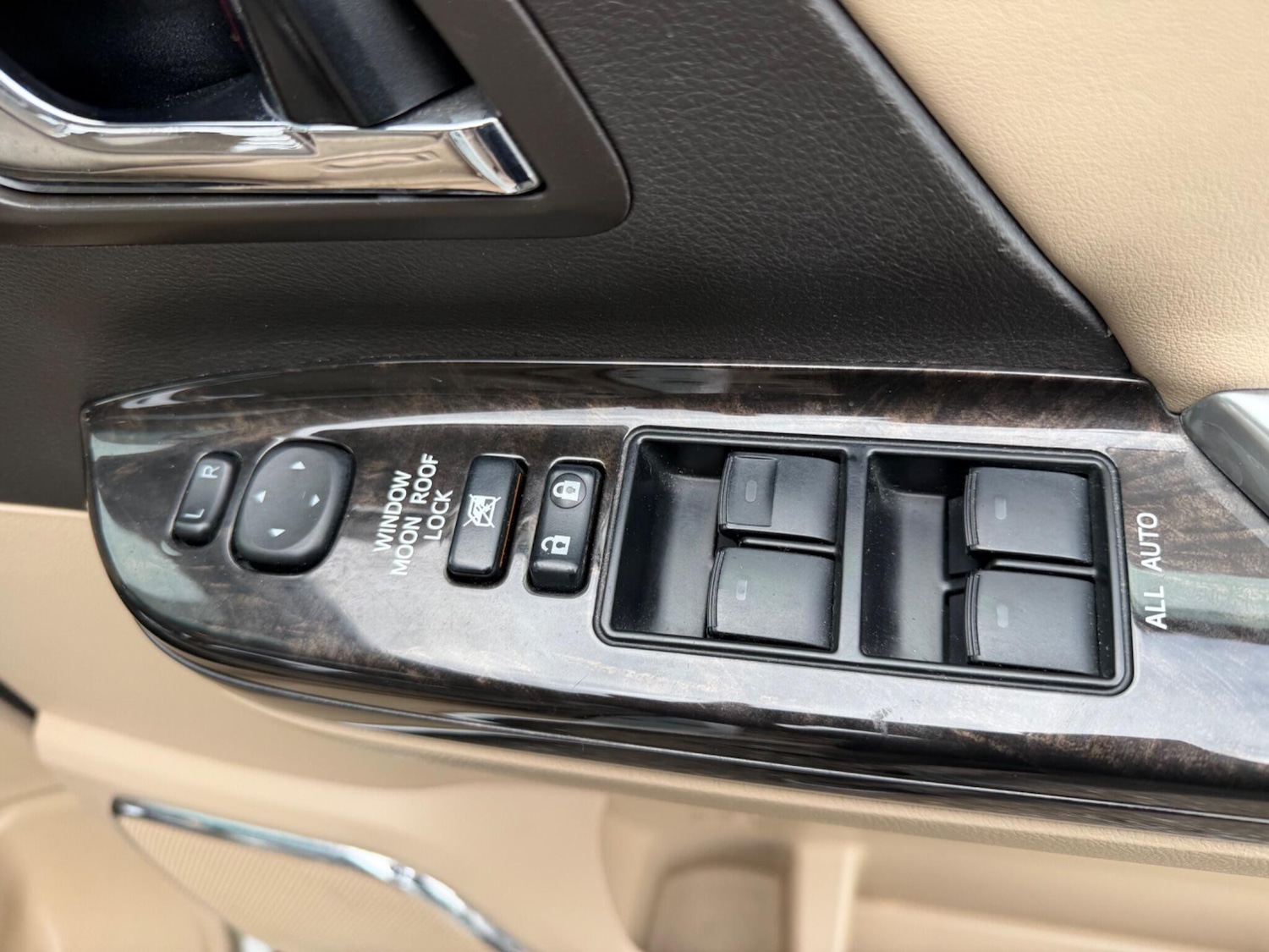 Used Toyota Alphard for sale - 78101499: Photo 40