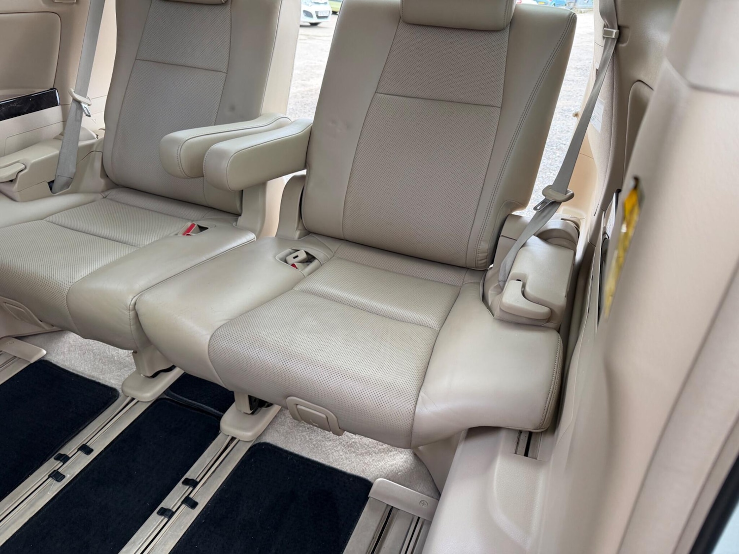 Used Toyota Alphard for sale - 78101499: Photo 47