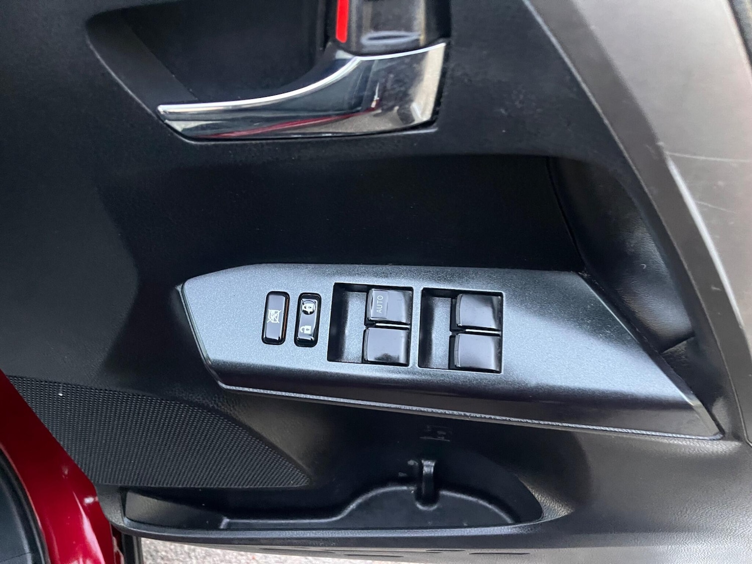 Used Toyota RAV4 2018 for sale - 77101826: Photo 26