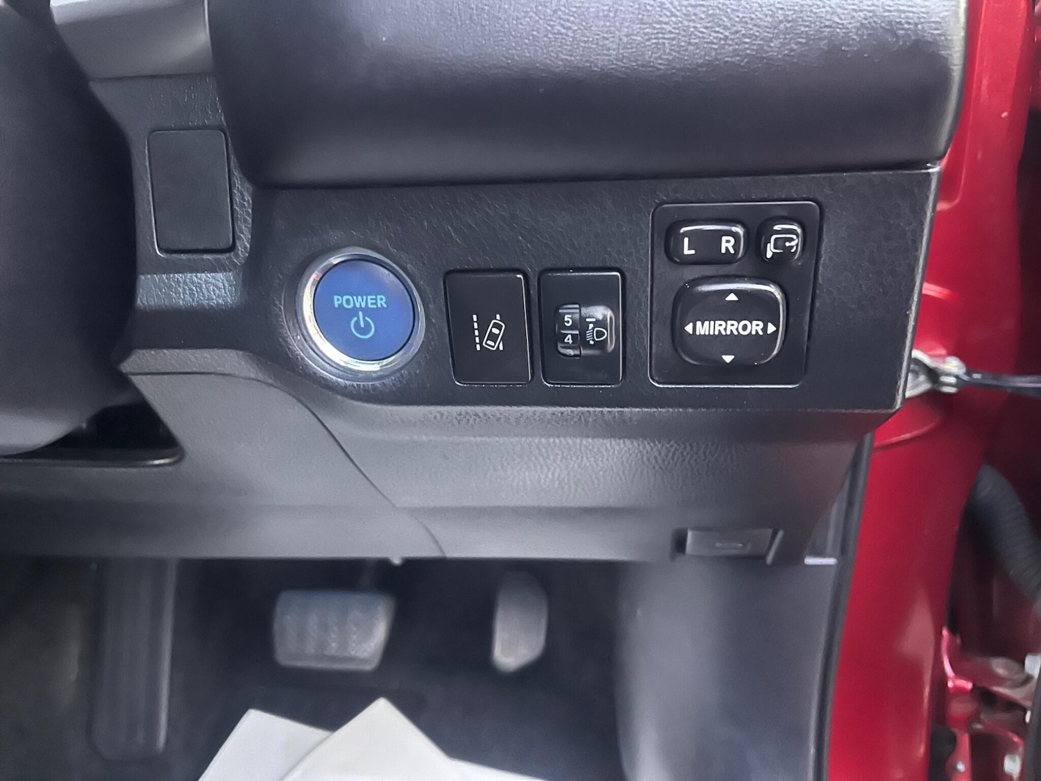 Used Toyota RAV4 2018 for sale - 77101826: Photo 29