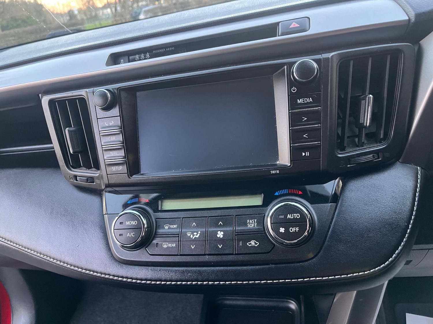 Used Toyota RAV4 2018 for sale - 77101826: Photo 31