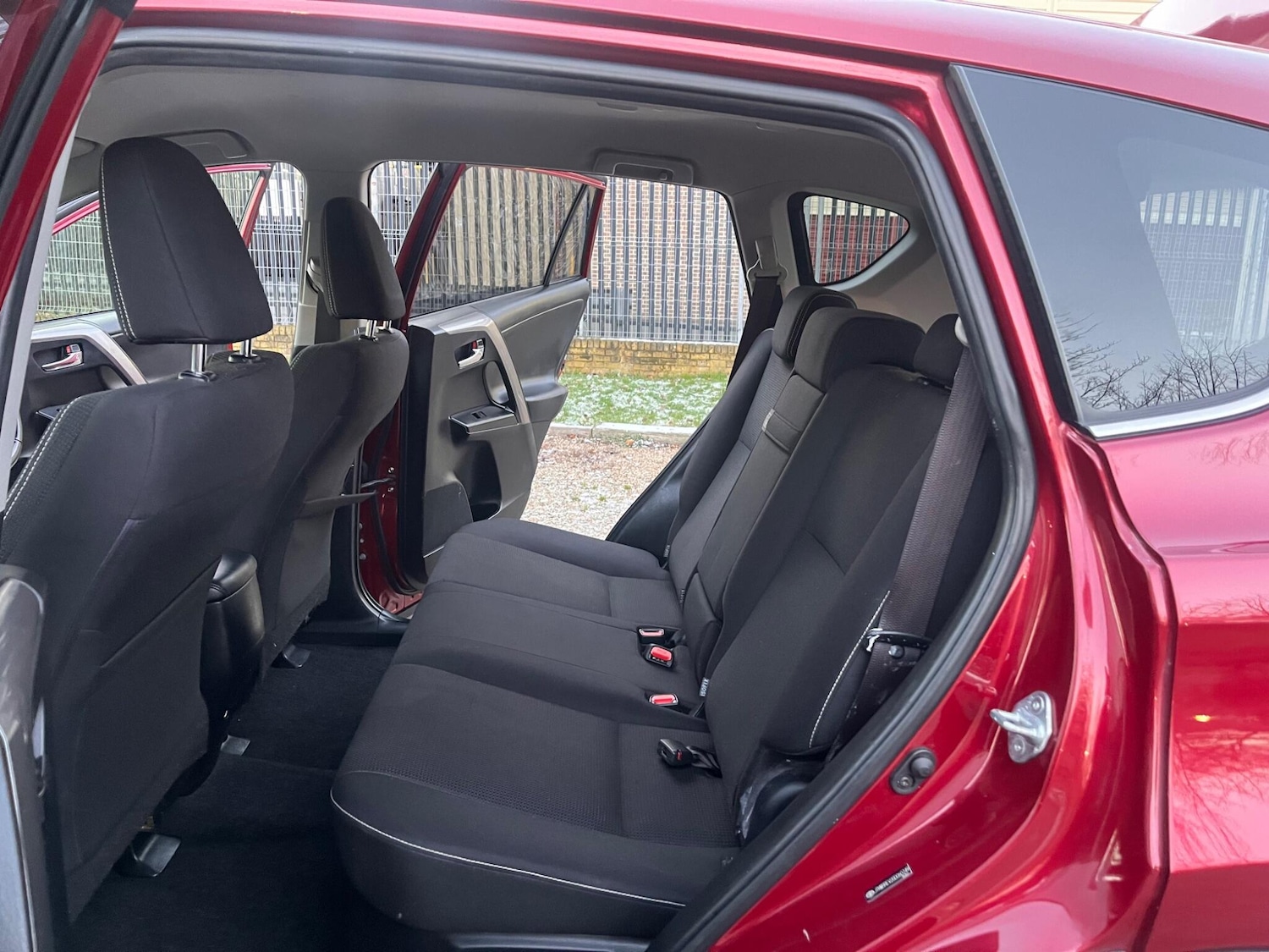 Used Toyota RAV4 2018 for sale - 77101826: Photo 33