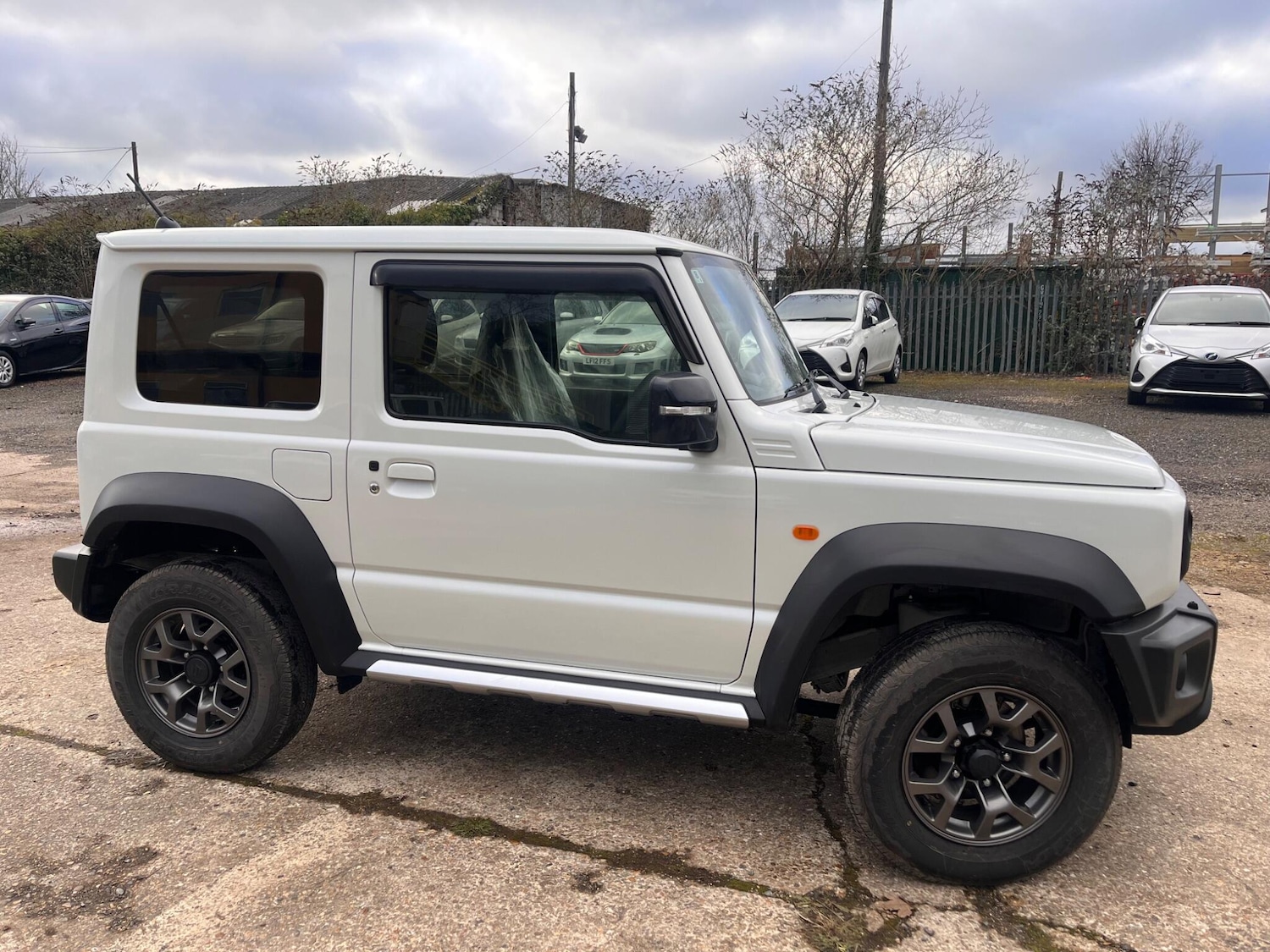 Used Suzuki Jimny for sale - 77166959: Photo 2