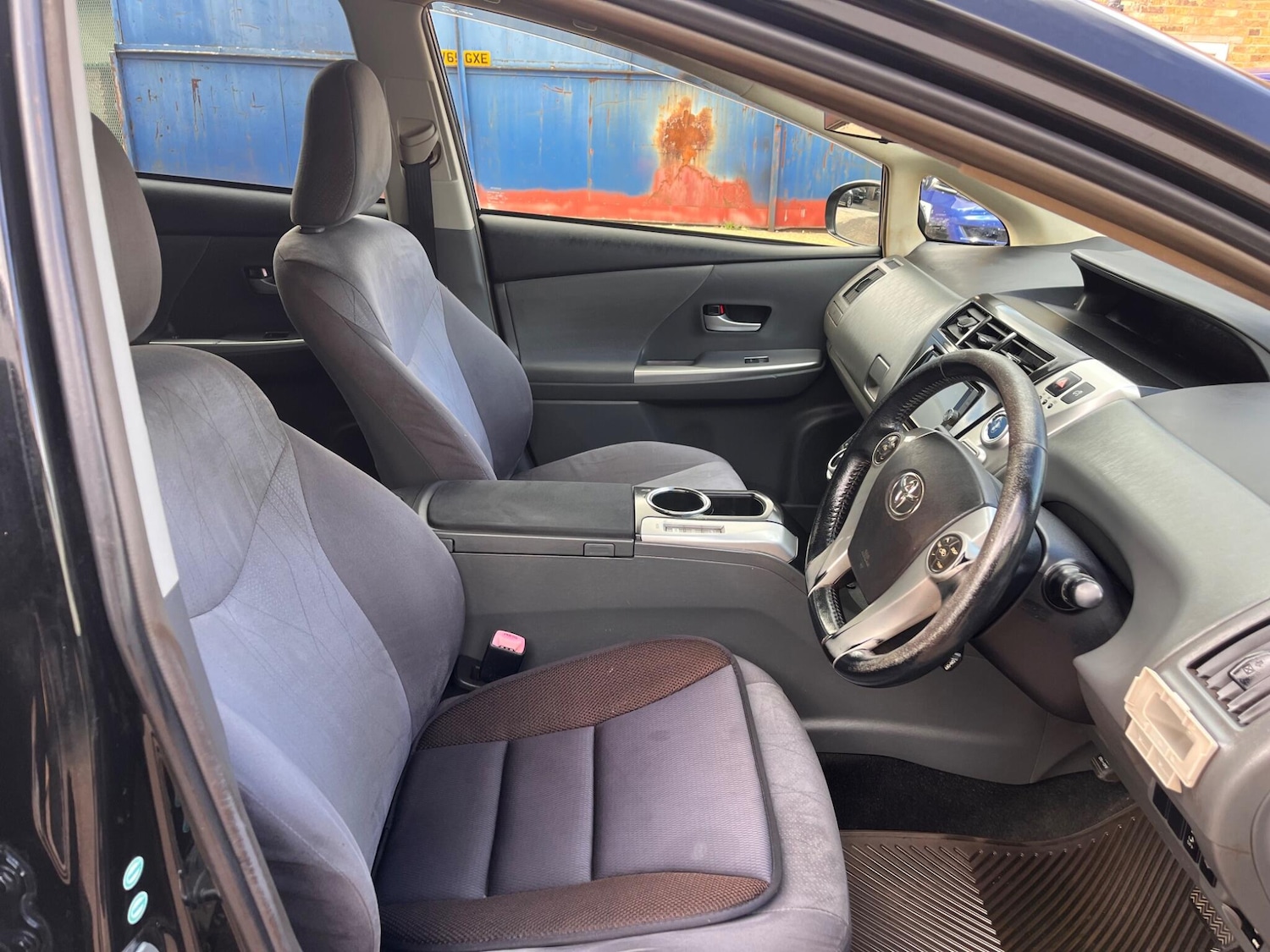 Used Toyota Prius+ for sale - 76441116: Photo 11