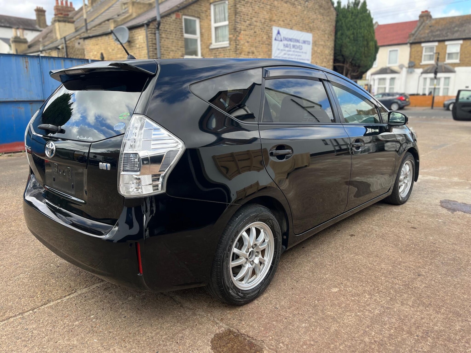 Used Toyota Prius+ for sale - 76441116: Photo 16