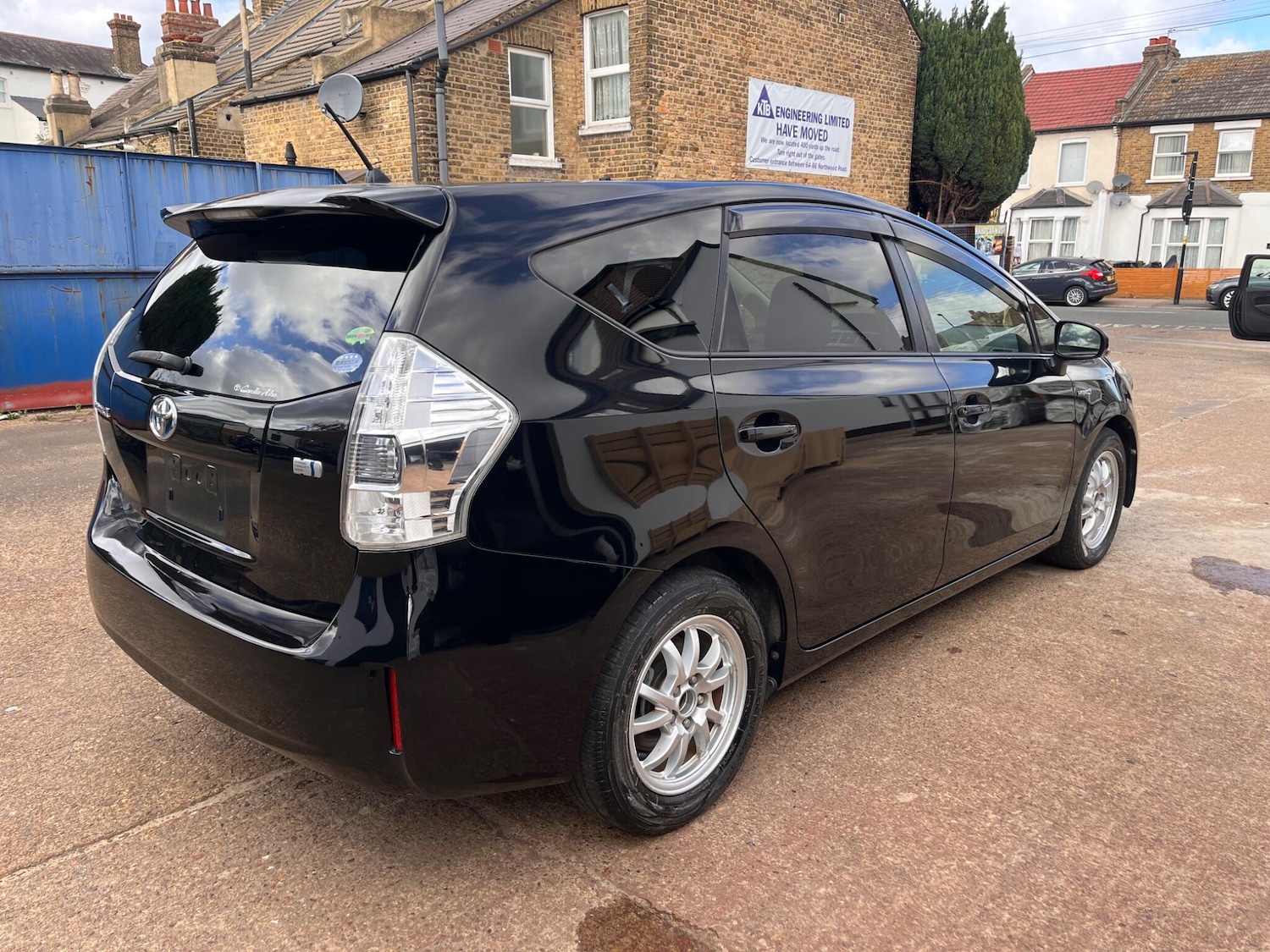 Used Toyota Prius+ for sale - 76441116: Photo 17