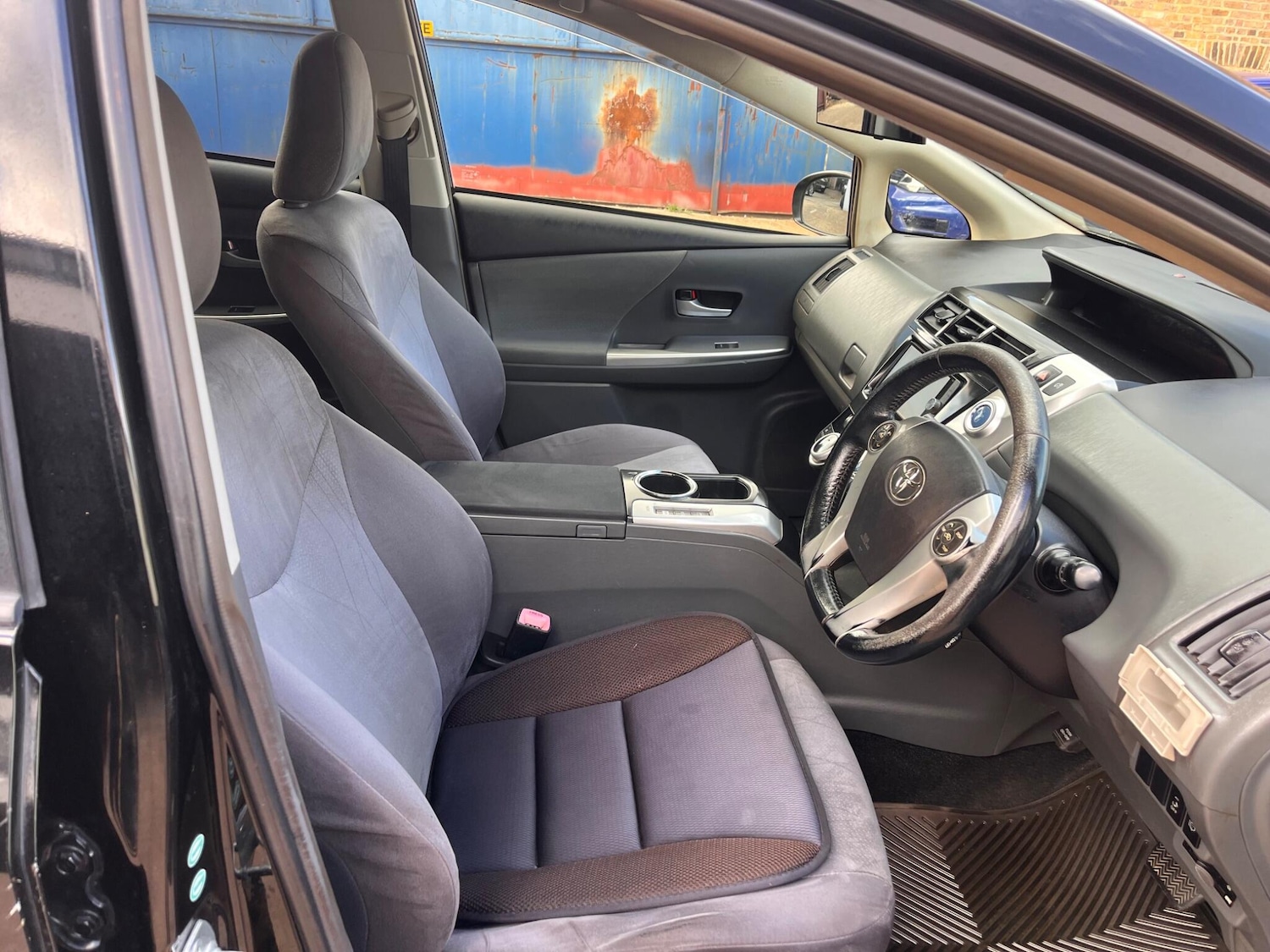 Used Toyota Prius+ for sale - 76441116: Photo 20