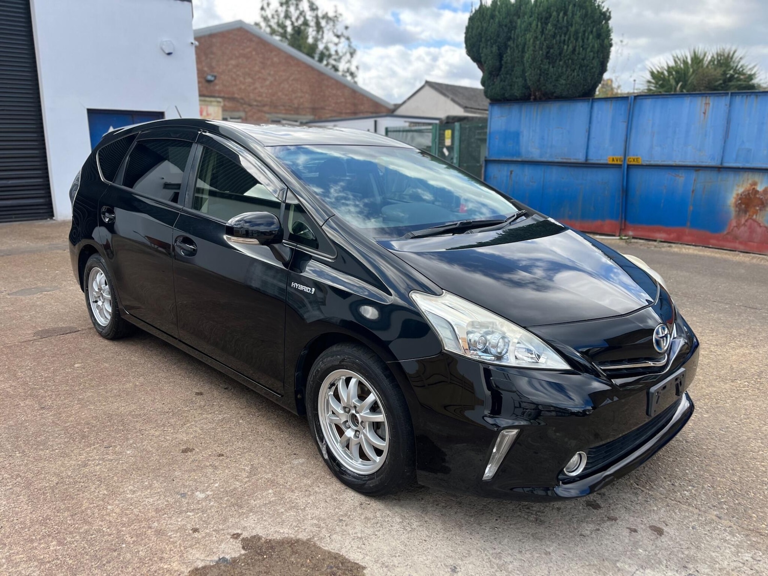 Used Toyota Prius+ for sale - 76441116: Photo 41