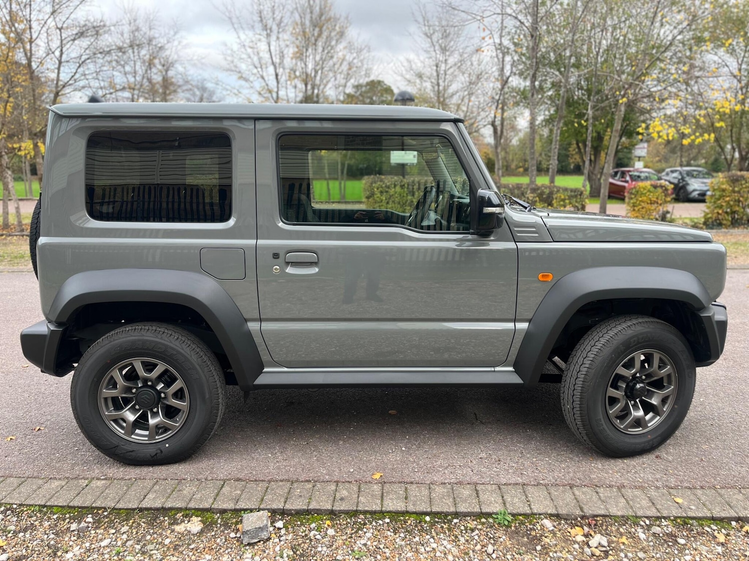 Used Suzuki Jimny for sale - 76667378: Photo 5