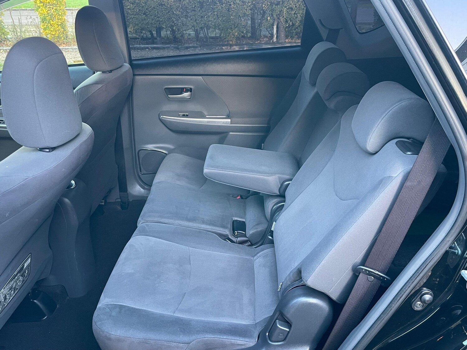 Used Toyota Prius+ for sale - 76538244: Photo 11