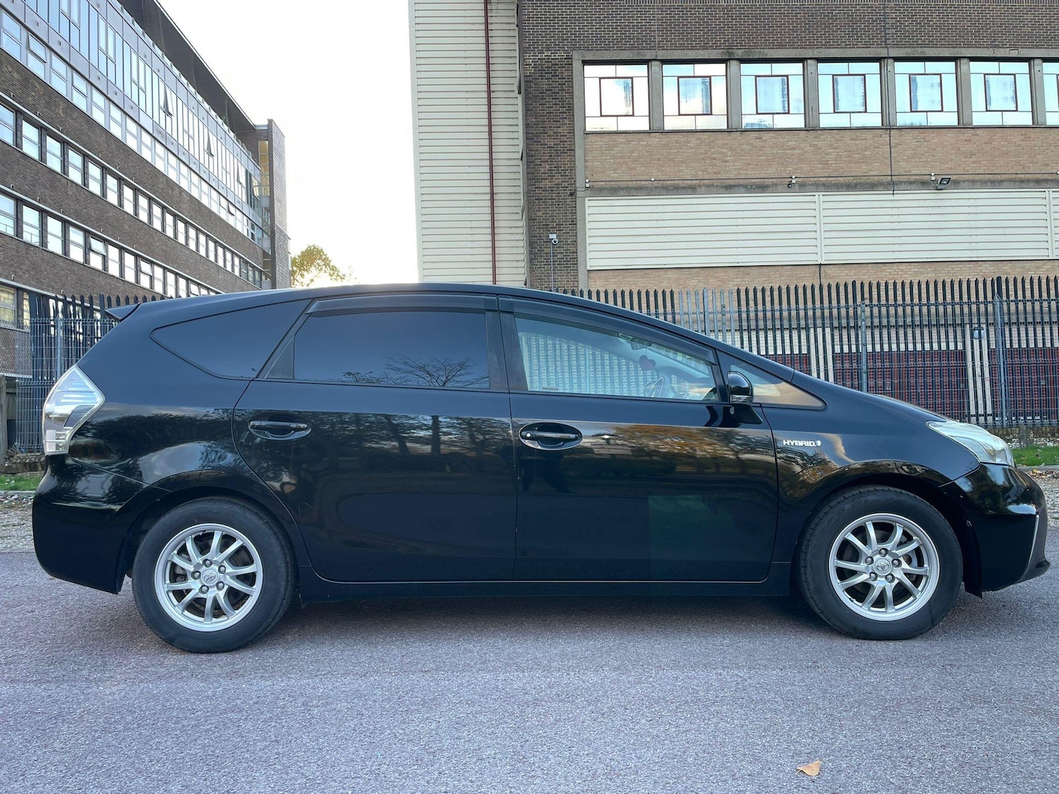 Used Toyota Prius+ for sale - 76538244: Photo 17