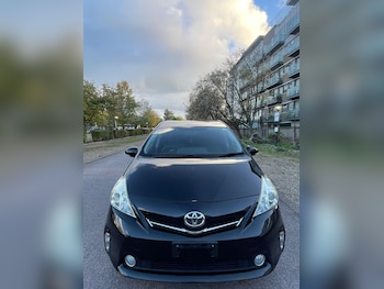 Used Toyota Prius+ 2013 for sale - 76538244: Photo