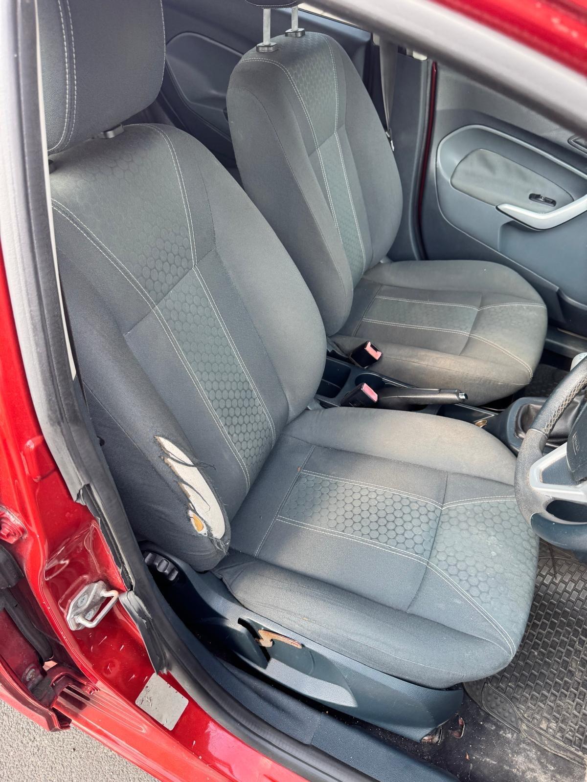 Used Ford Fiesta 2009 for sale - 76666737: Photo 8