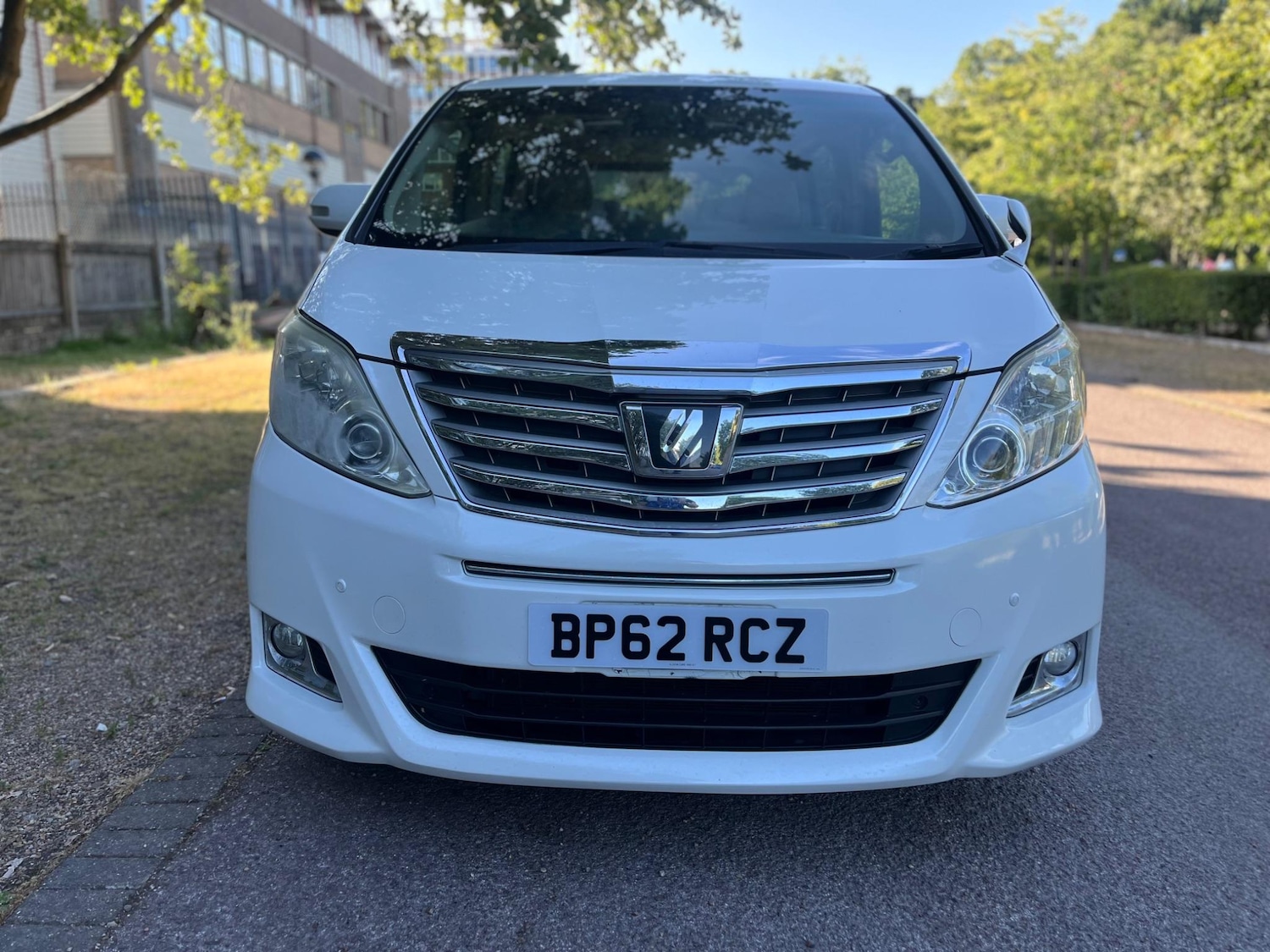 Used Toyota Alphard 2023 for sale - 76965370: Photo 16